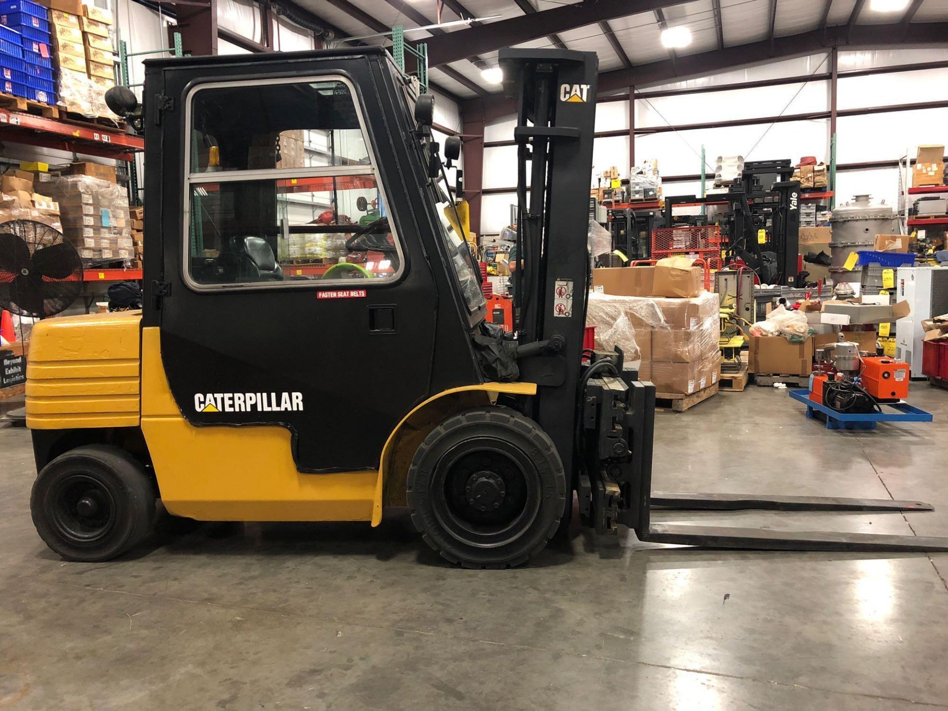 CATERPILLAR ENCLOSED CAB FORKLIFT, MODEL DP30, 6,000 LB CAPACITY - Image 2 of 14