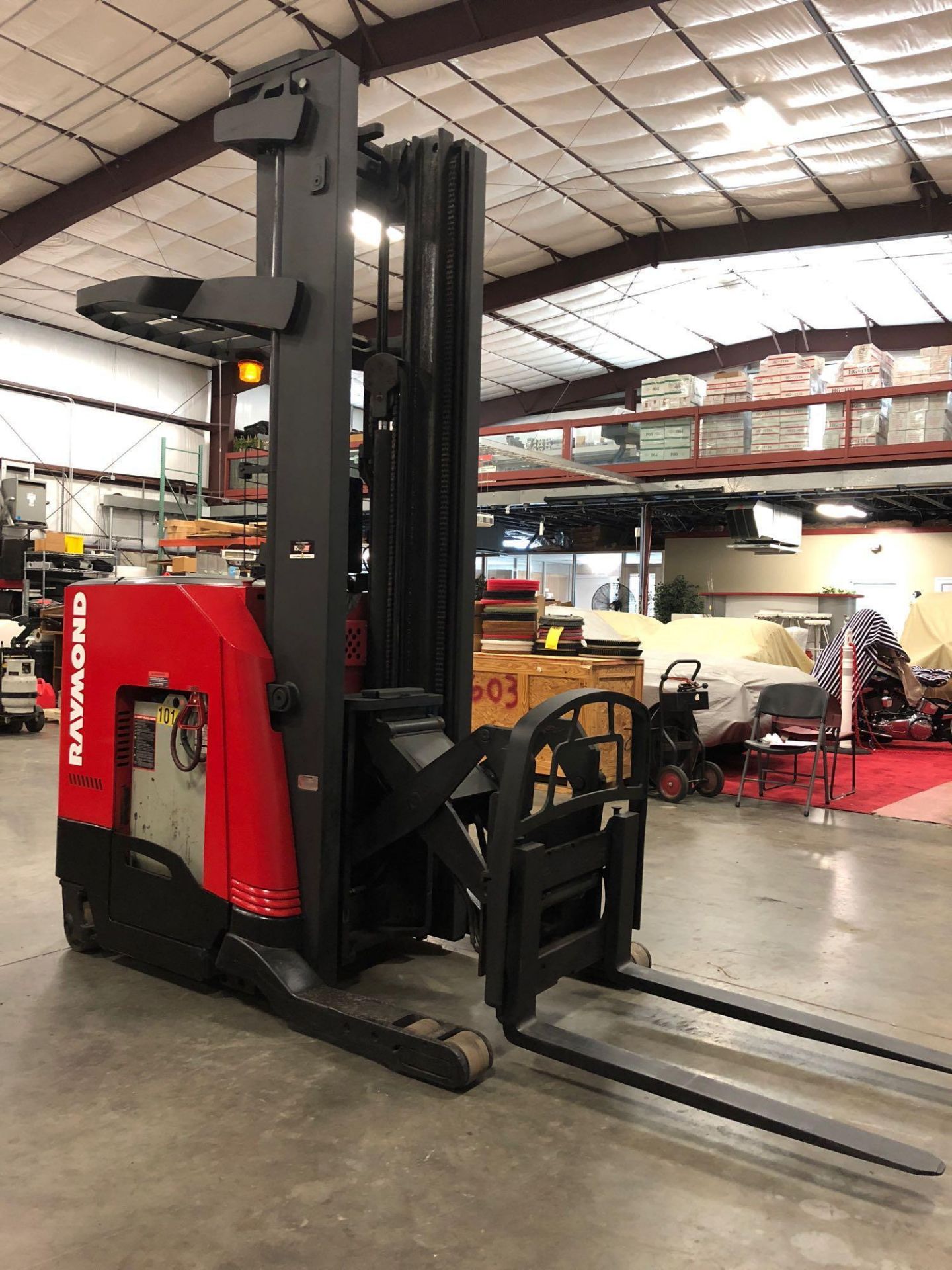 2006 RAYMOND ELECTRIC REACH FORKLIFT MODEL 740 R45TT, 4,500 LB CAPAPCITY, 268" HEIGHT - Image 8 of 12