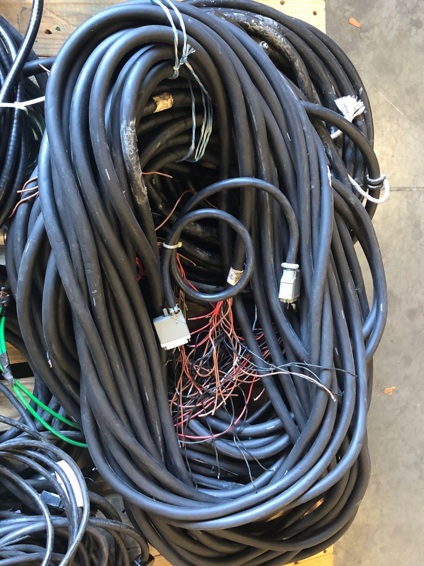 ASSORTED CABLES - Image 2 of 4