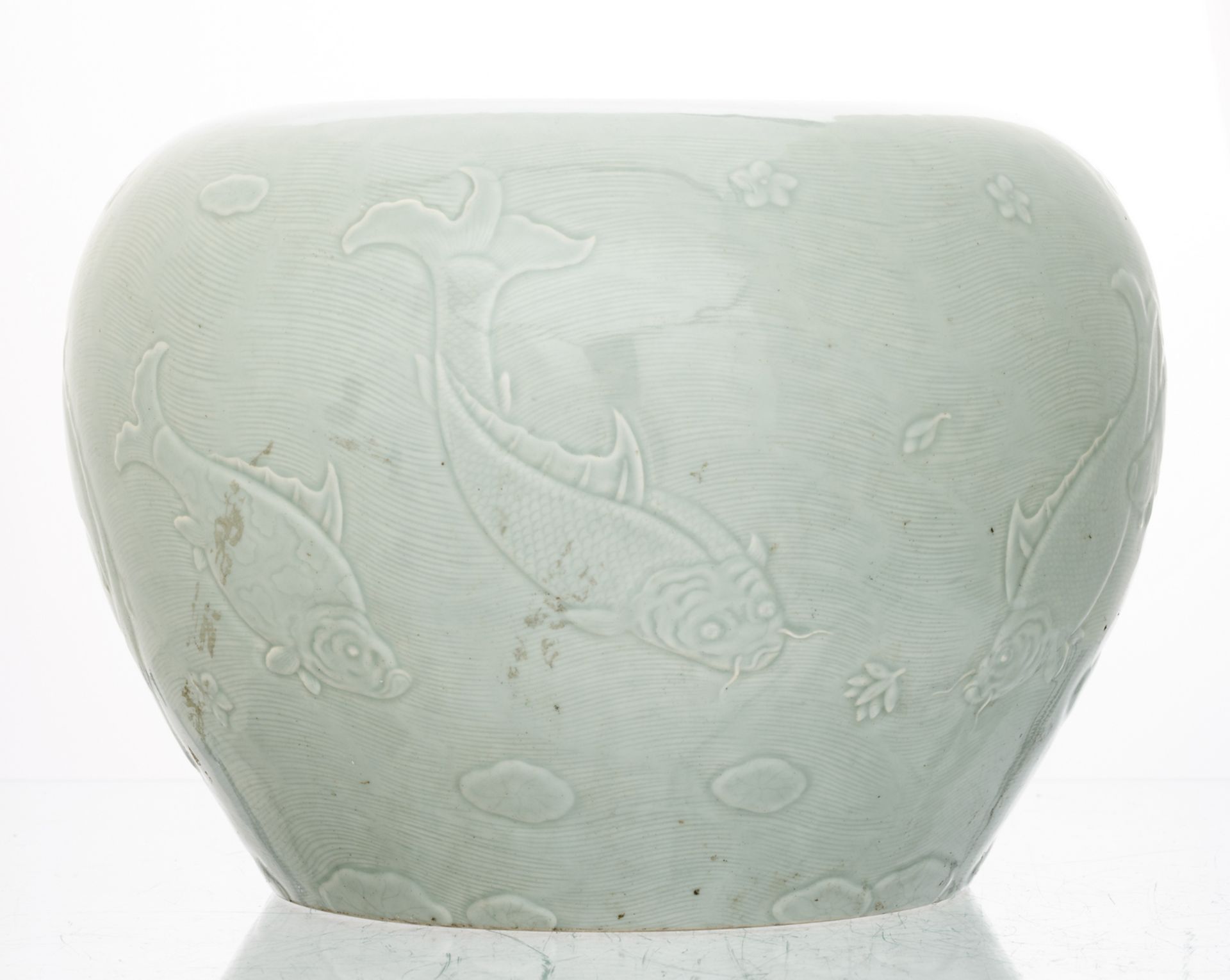 A Chinese celadon bowl, overall relief decorated with fish, H 25,5 cm - Image 4 of 6
