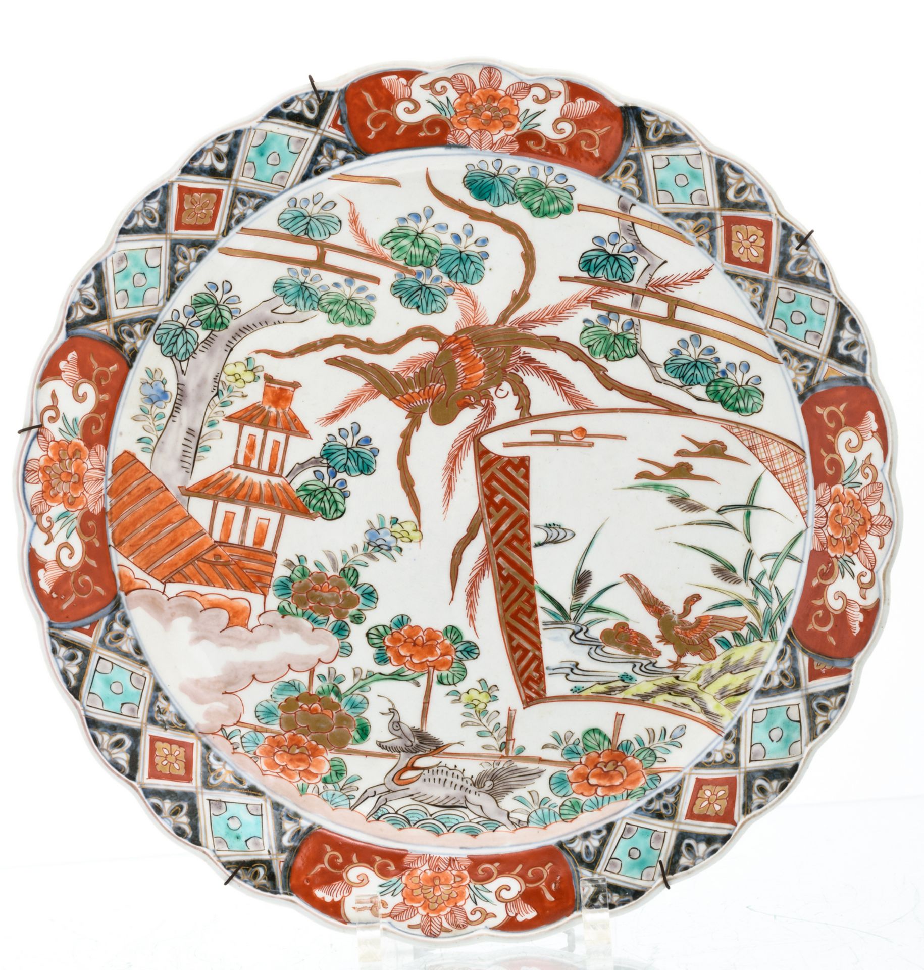 A Japanese plate, a bowl and a fish shaped dish, Imari, Edo and period, H 4,5 - 9,5 - D 25 - 36,5 - Image 2 of 12