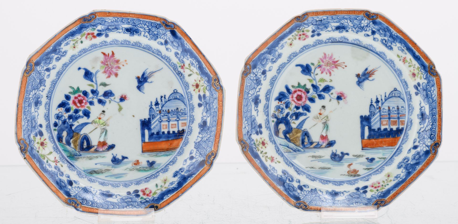 A Chinese octagonal blue and white and sur décoré plate depicting a garden scene, 18thC; added two - Image 3 of 6