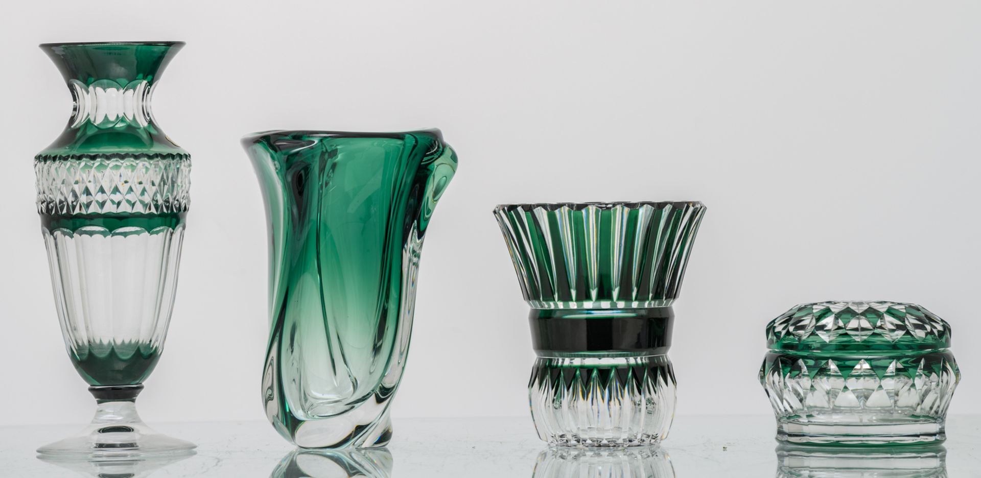 Two glass girandoles; added eight green overlay Val-Saint-Lambert crystal cut decorative items and - Image 5 of 19