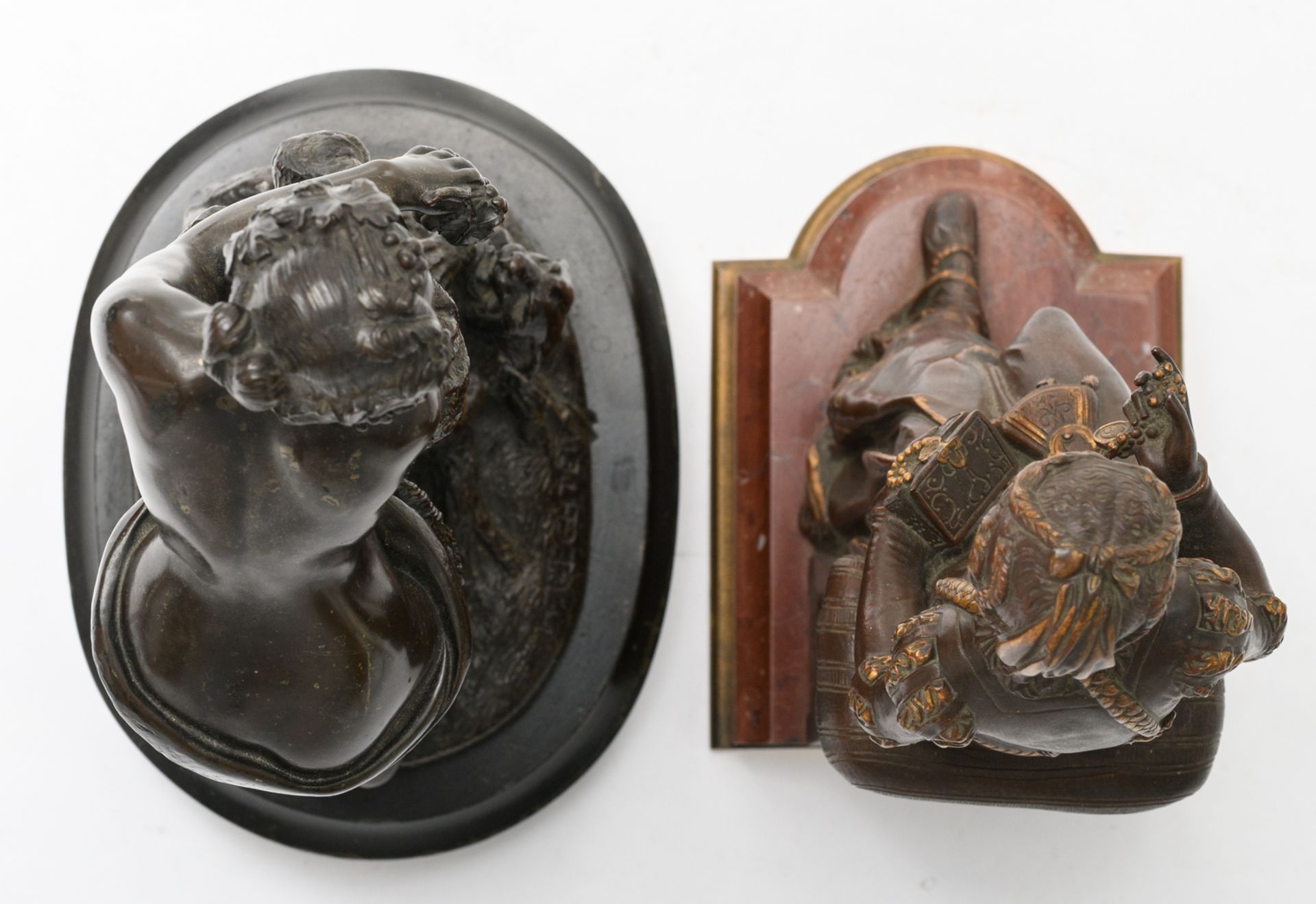 Gechter H., a musing bacchante, patinated bronze on a marble base, foundry mark 'Ch. Le Blanc à - Bild 6 aus 8