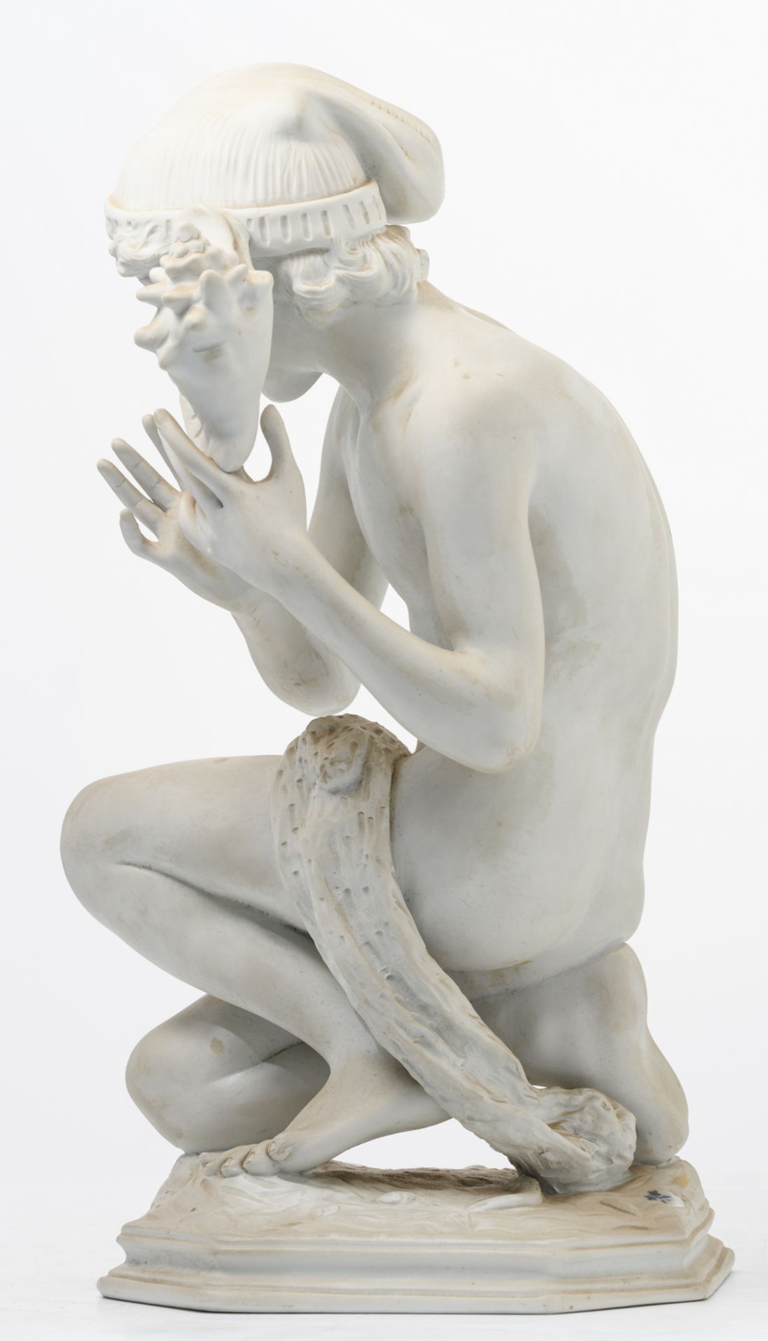 Carpeaux J.B. (after), 'Pêcheur napolitain à  la coquille' (the Neapolitan fisherboy), biscuit, - Image 2 of 7