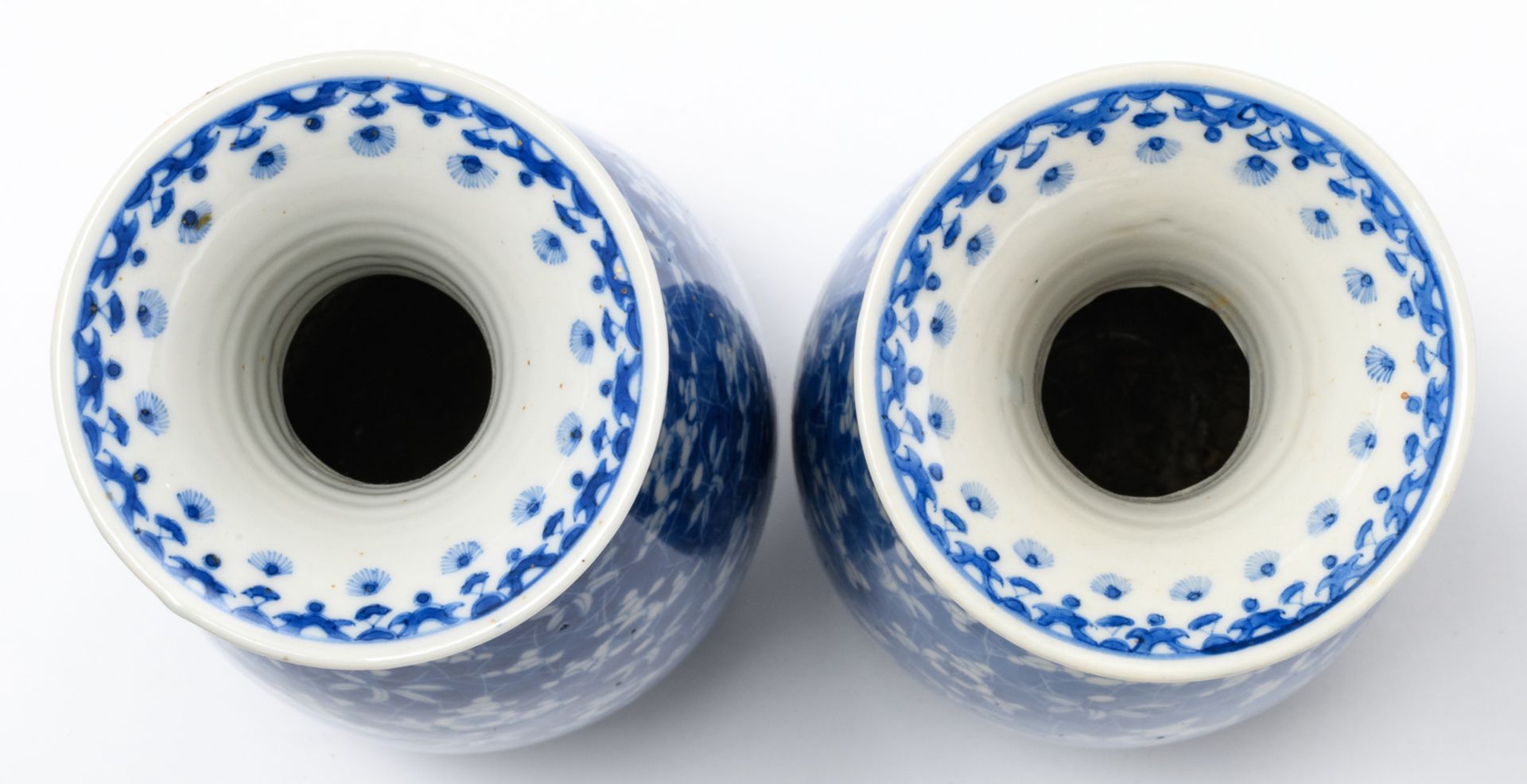 Two Japanese blue and white floral decorated vases, marked, Meiji and period, H 26 cm - Image 5 of 6