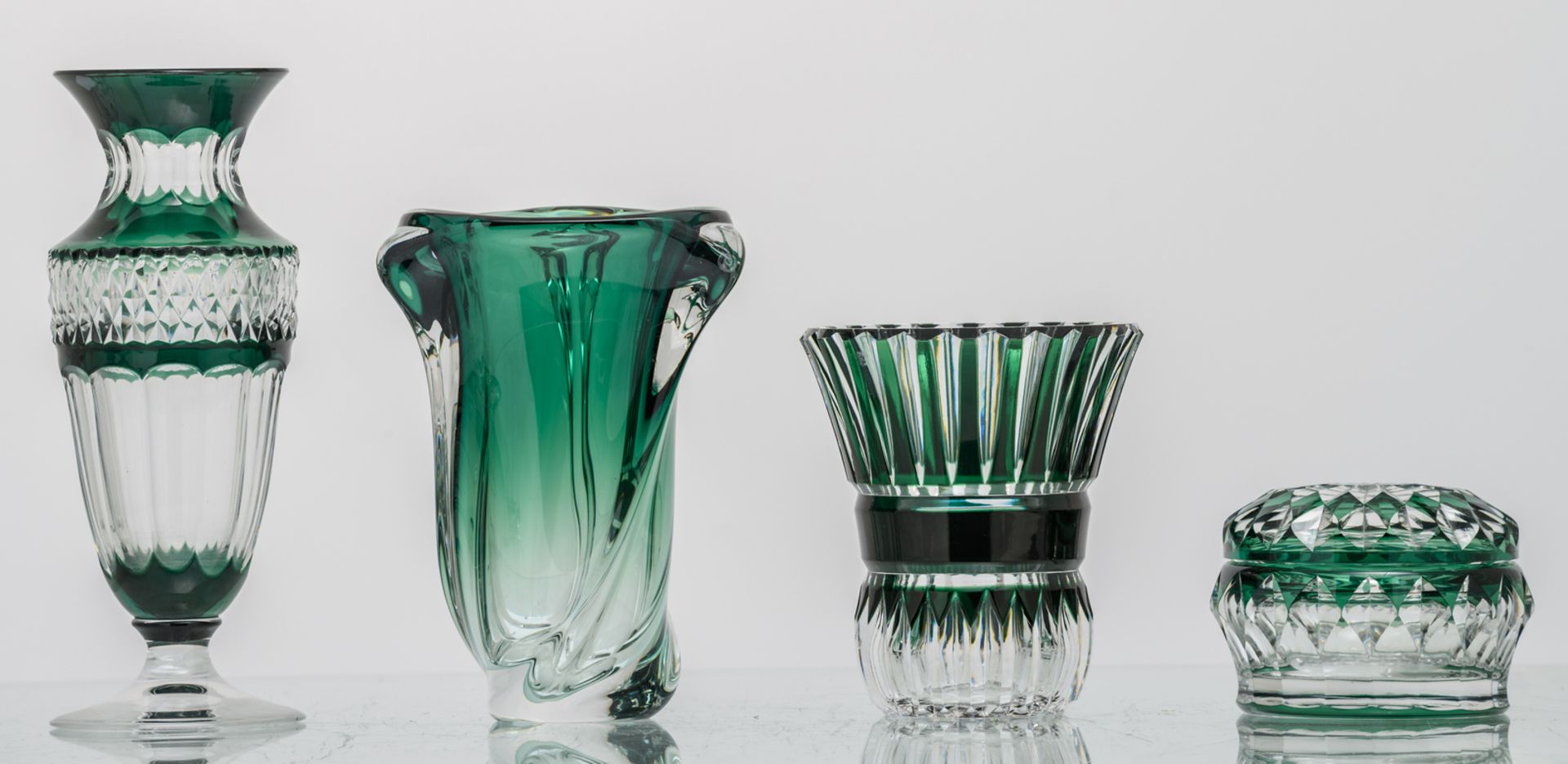 Two glass girandoles; added eight green overlay Val-Saint-Lambert crystal cut decorative items and - Image 4 of 19