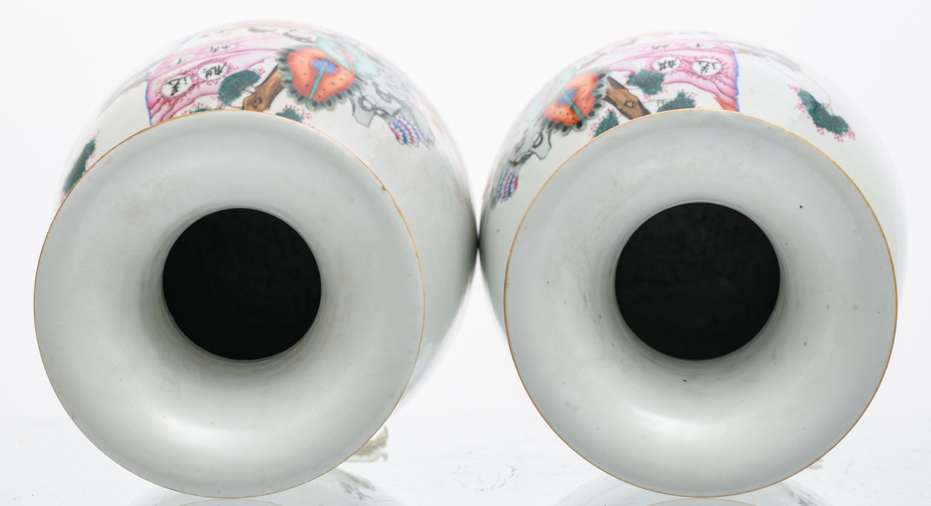 A pair of Chinese famille rose decorated vases with figures in a cortege and calligraphic texts, H - Image 5 of 6