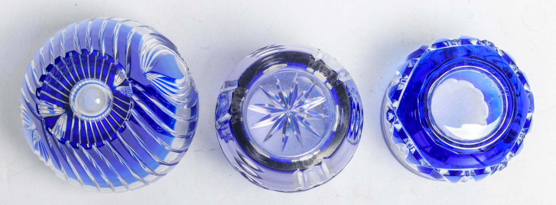 Ten blue overlay crystal cut decorative items and utensils, Val-Saint-Lambert, Bohemia,... H 7 - - Image 7 of 23