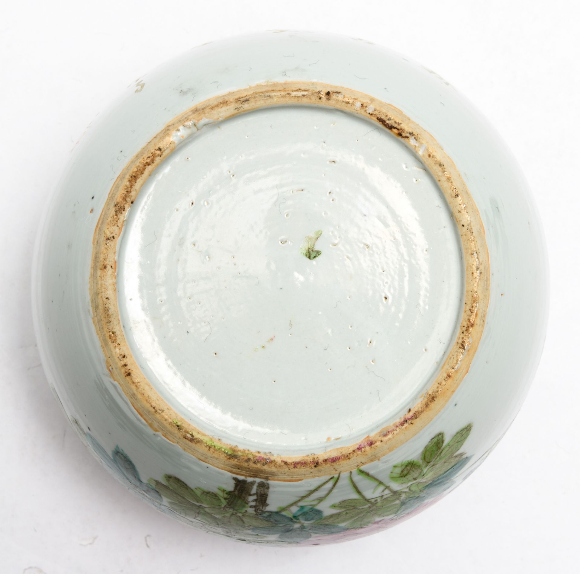 Two Chinese famille rose vases and a ditto ginger jar and cover, decorated with flower branches - Image 8 of 11