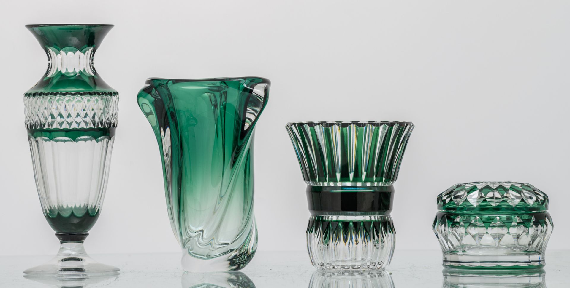 Two glass girandoles; added eight green overlay Val-Saint-Lambert crystal cut decorative items and - Image 3 of 19