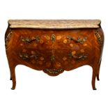 A Rococo chest of drawers, mahogany and various types of wood, with marquetry, bronze mounts and a