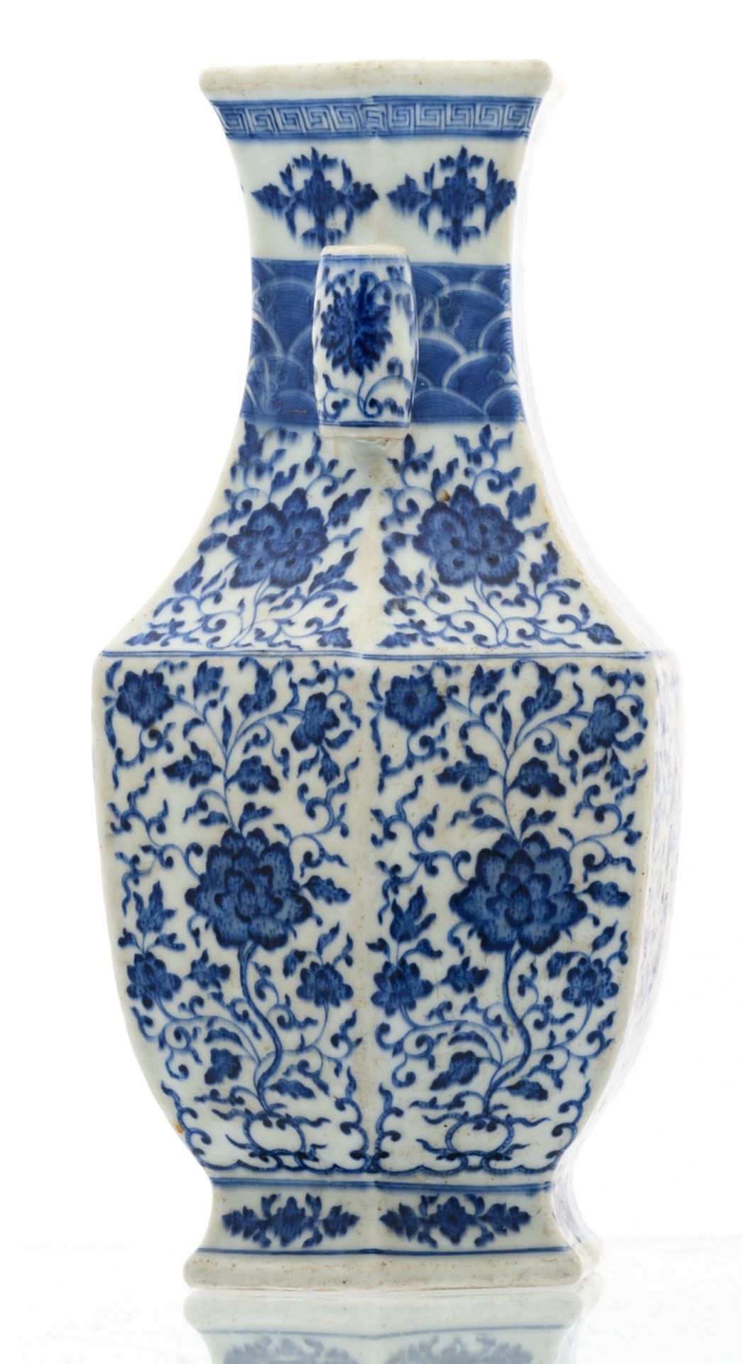 A fine Chinese blue and white floral decorated Hu vase with lotus flowers, Qianlong marked, 18/ - Image 4 of 6