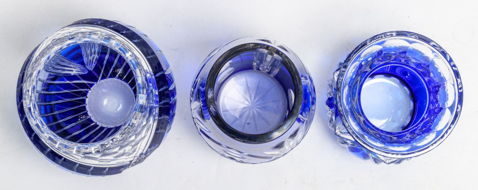 Ten blue overlay crystal cut decorative items and utensils, Val-Saint-Lambert, Bohemia,... H 7 - - Image 6 of 23