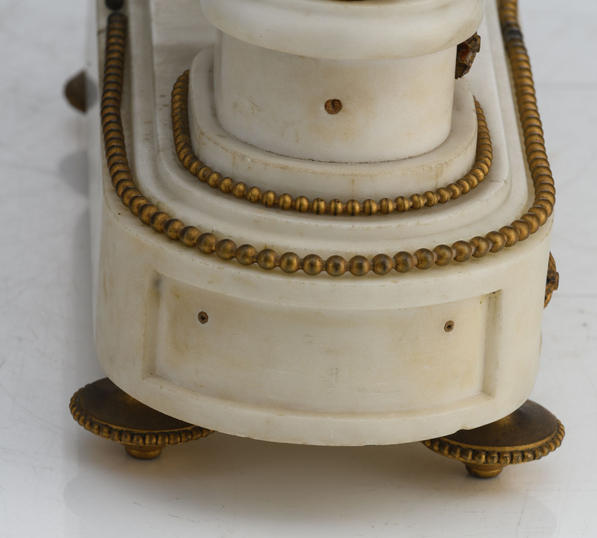 A late 19thC Neoclassical gilt bronze mounted white marble mantle clock, the work marked 'H. Luppens - Bild 7 aus 12