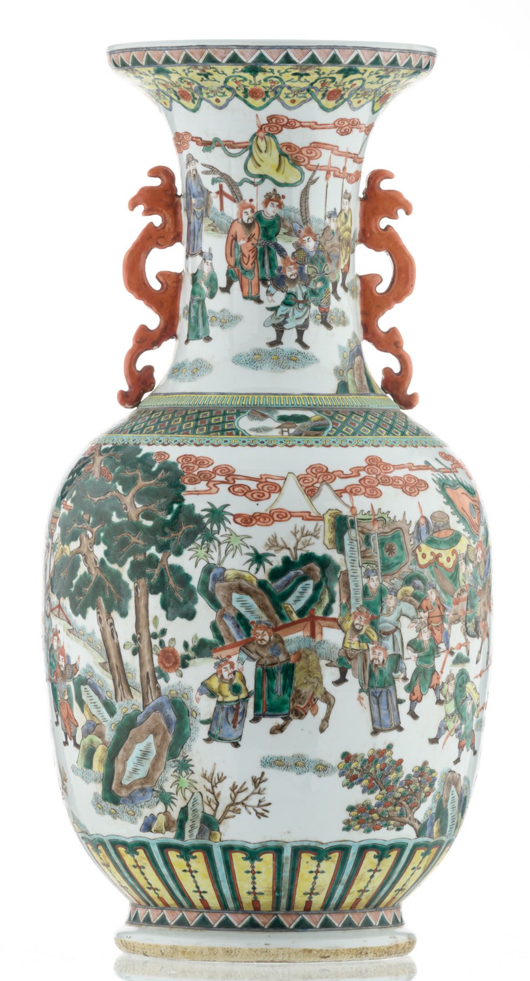 A large Chinese famille verte baluster shaped vase, overall decorated with warriors and a court - Bild 3 aus 6