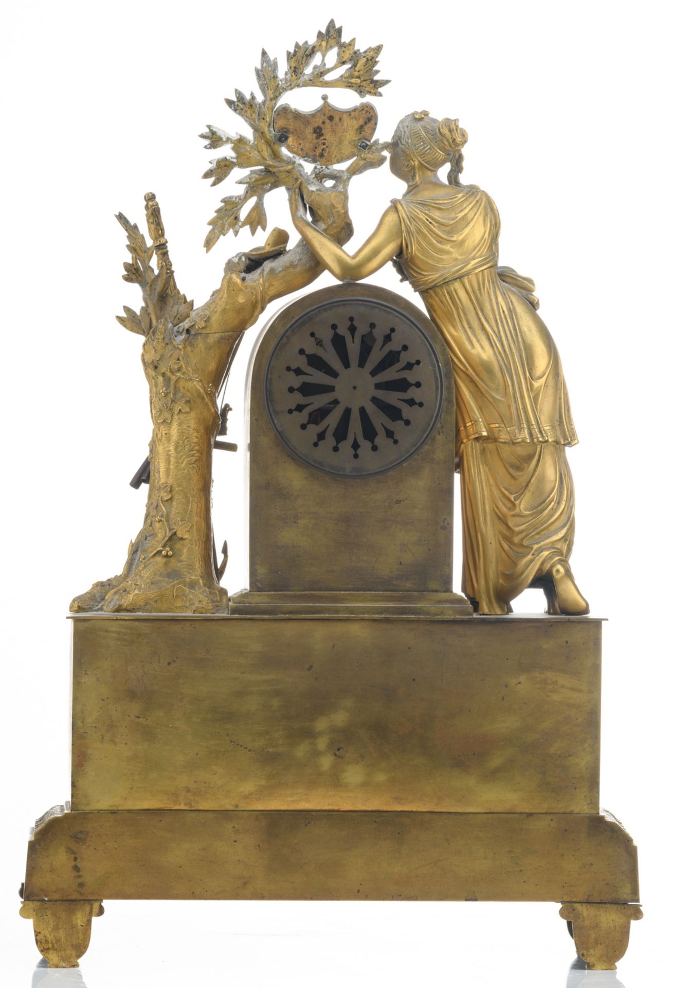 A mid 19thC gilt bronze mantle clock depicting Helen of Troy, traces of a mark on the dial, H 59,5 - Bild 2 aus 3