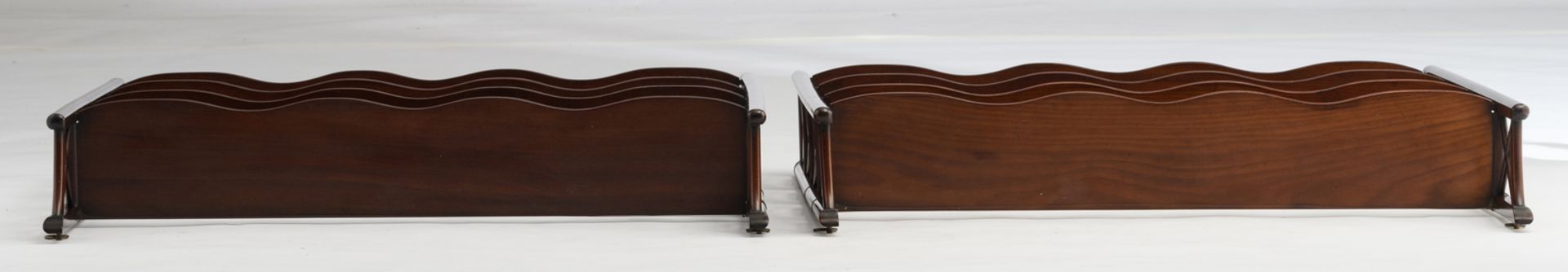 A pair of Oriental inspired mahogany wall racks, H 86,5 - W 86 cm - Bild 7 aus 7