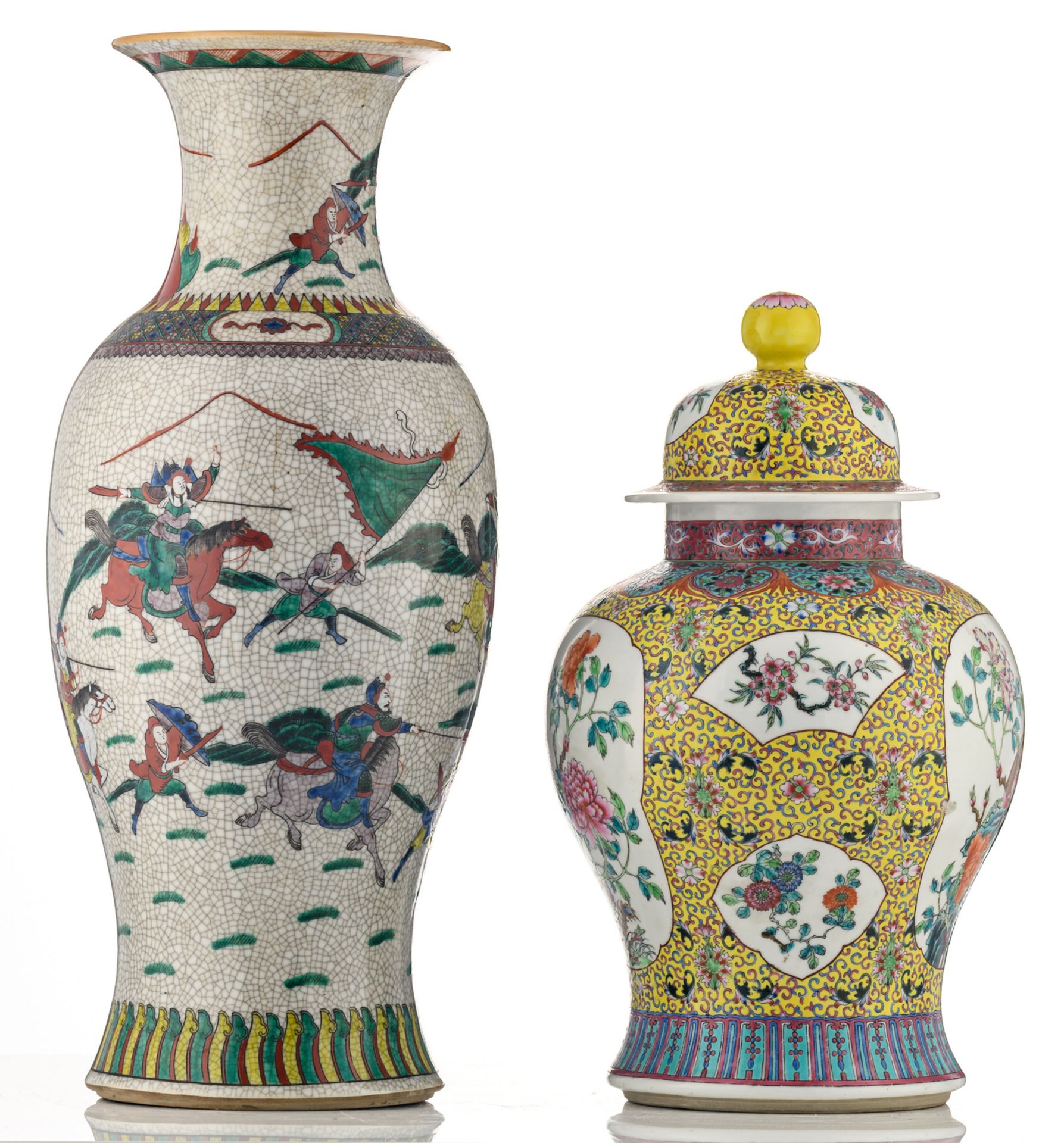 A Chinese yellow ground famille rose floral decorated vase and cover, the roundels with birds, rocks - Bild 4 aus 8