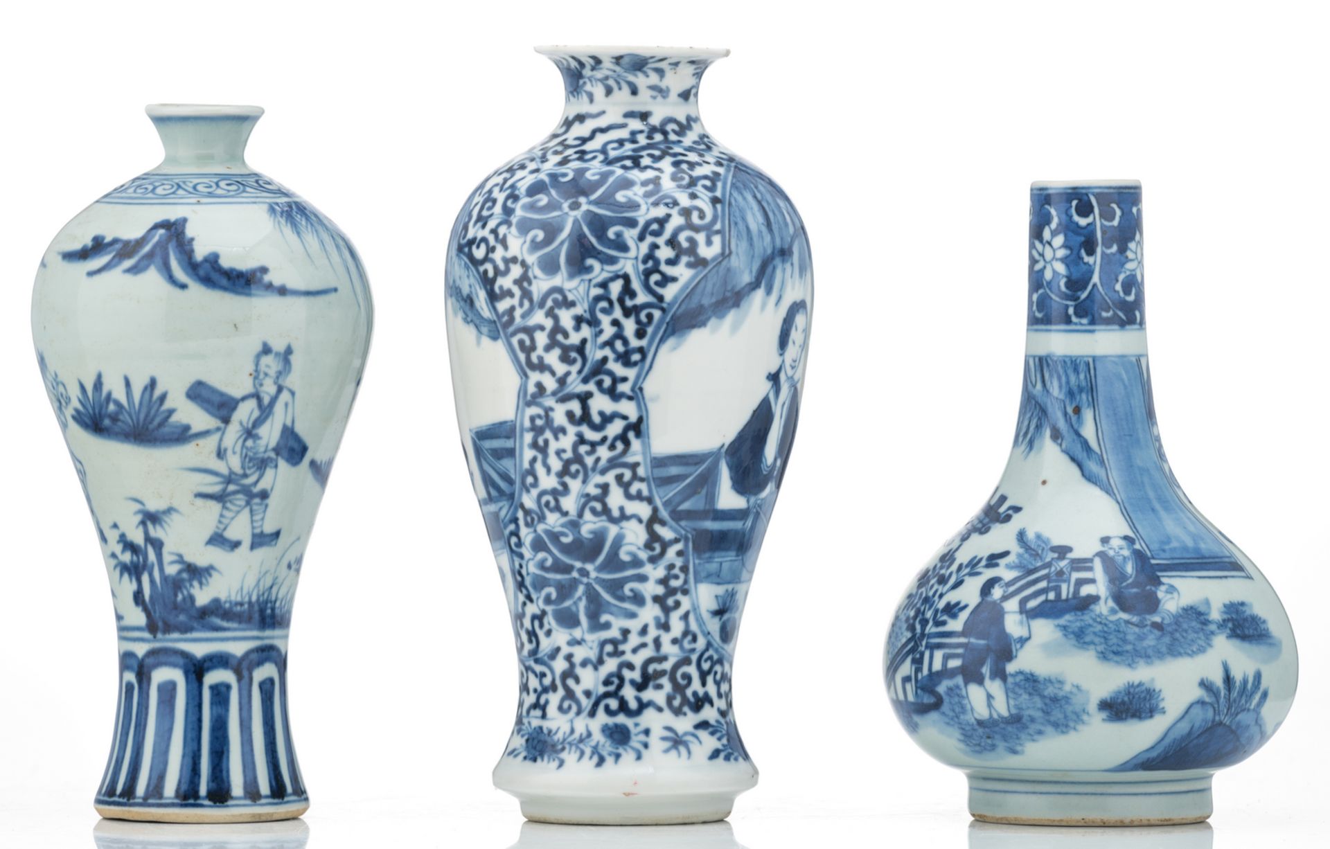 A Chinese blue and white floral baluster shaped vase, the roundels decorated with a lady in a - Image 2 of 6