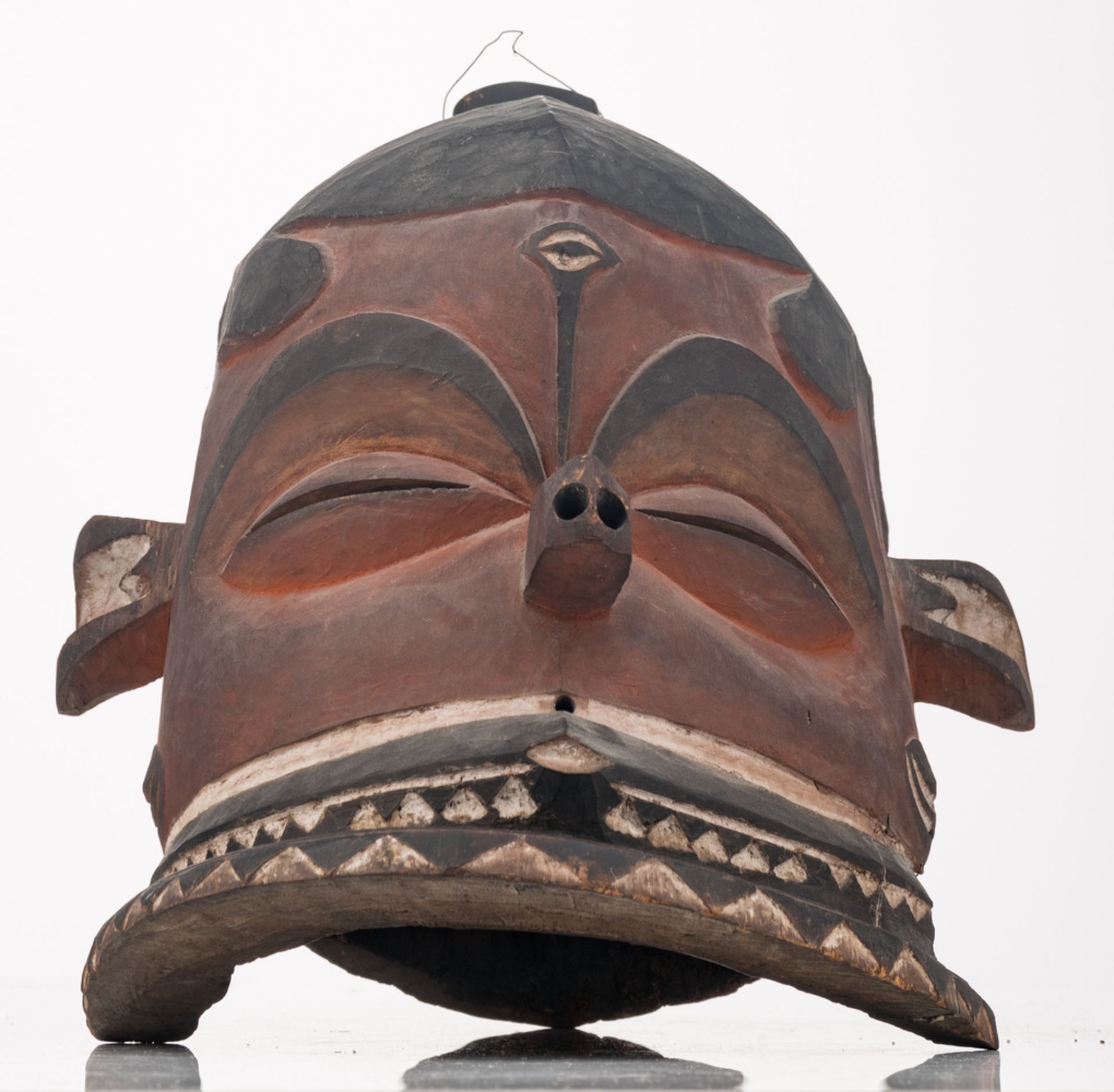 A traditional African polychrome decorated wooden mask, Pende - Congo, H 31,5 cm - Bild 7 aus 7