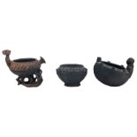 Three African relief decorated pots, one of which on stand, Bamum - Cameroon, H 10 - 19 cm