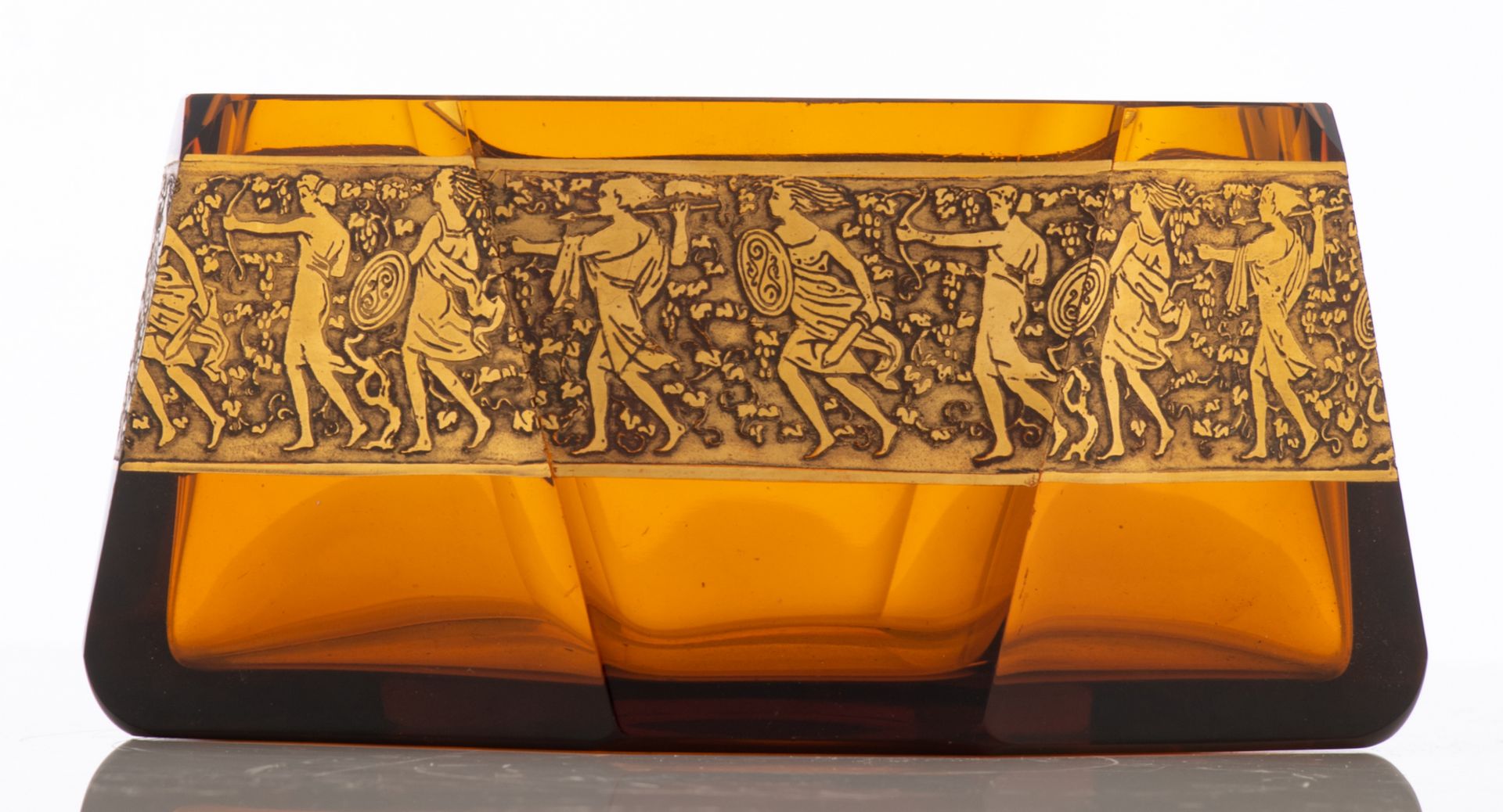 An amber coloured Moser Karlsbad crystal jardiniere, decorated with a gold etched antique frieze, - Bild 2 aus 4