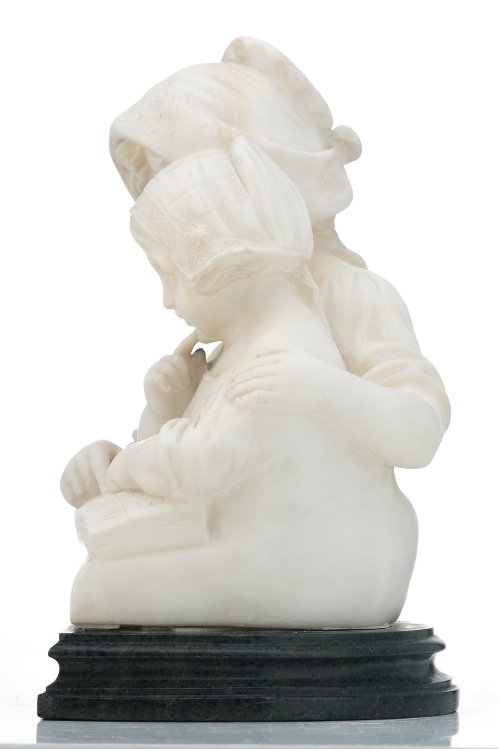 Cijprien A., the teaching, marble on a vert de mer marble base, H 35,5 cm - Image 2 of 6