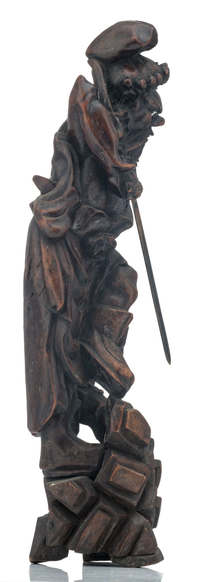 A Chinese carved hardwood group, depicting a warrior-god and a vanquished, H 54,5 cm - Image 4 of 6
