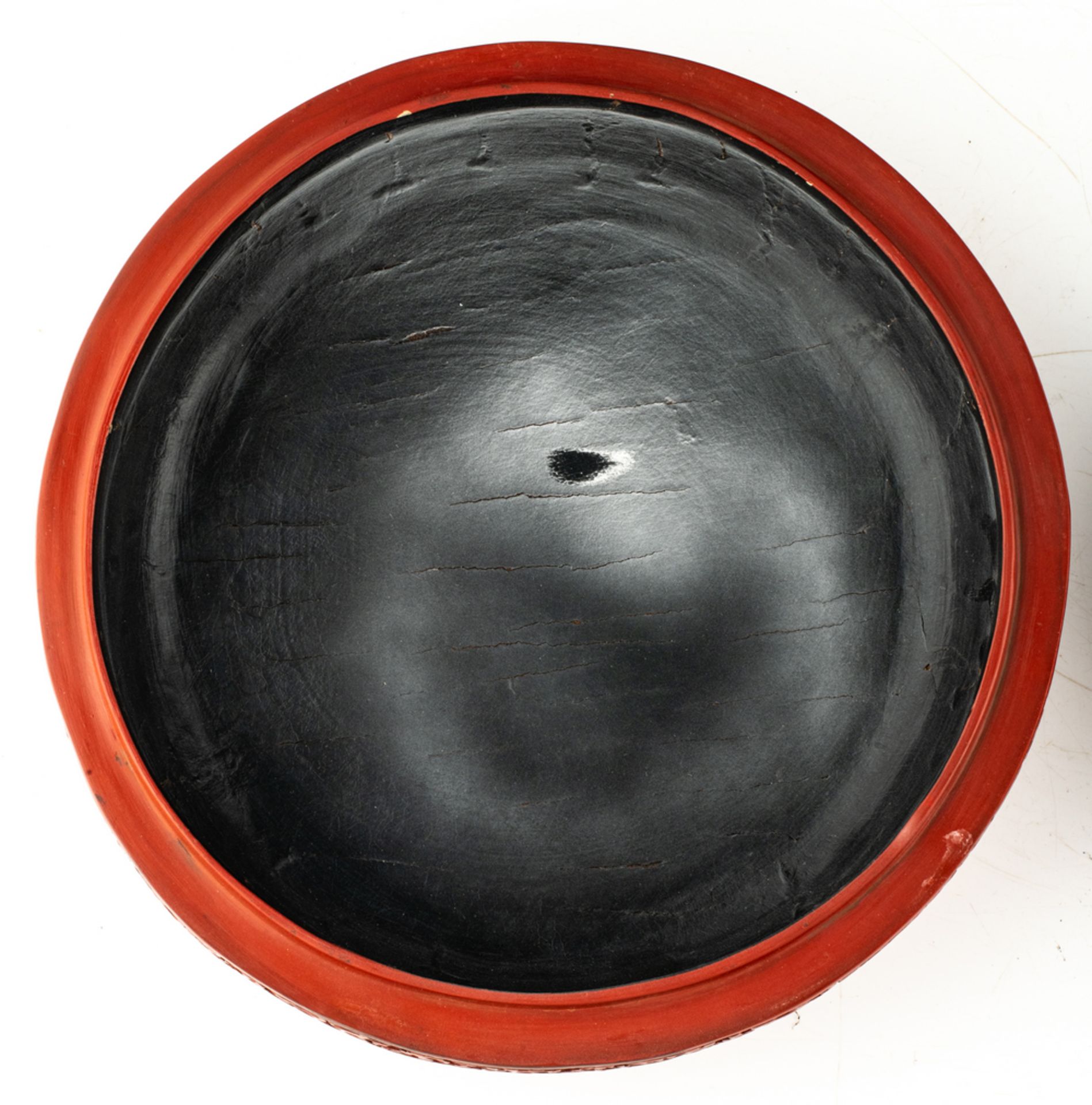 A fine Chinese red cinnabar lacquered bowl and cover, floral decorated, the roundels with - Image 7 of 9
