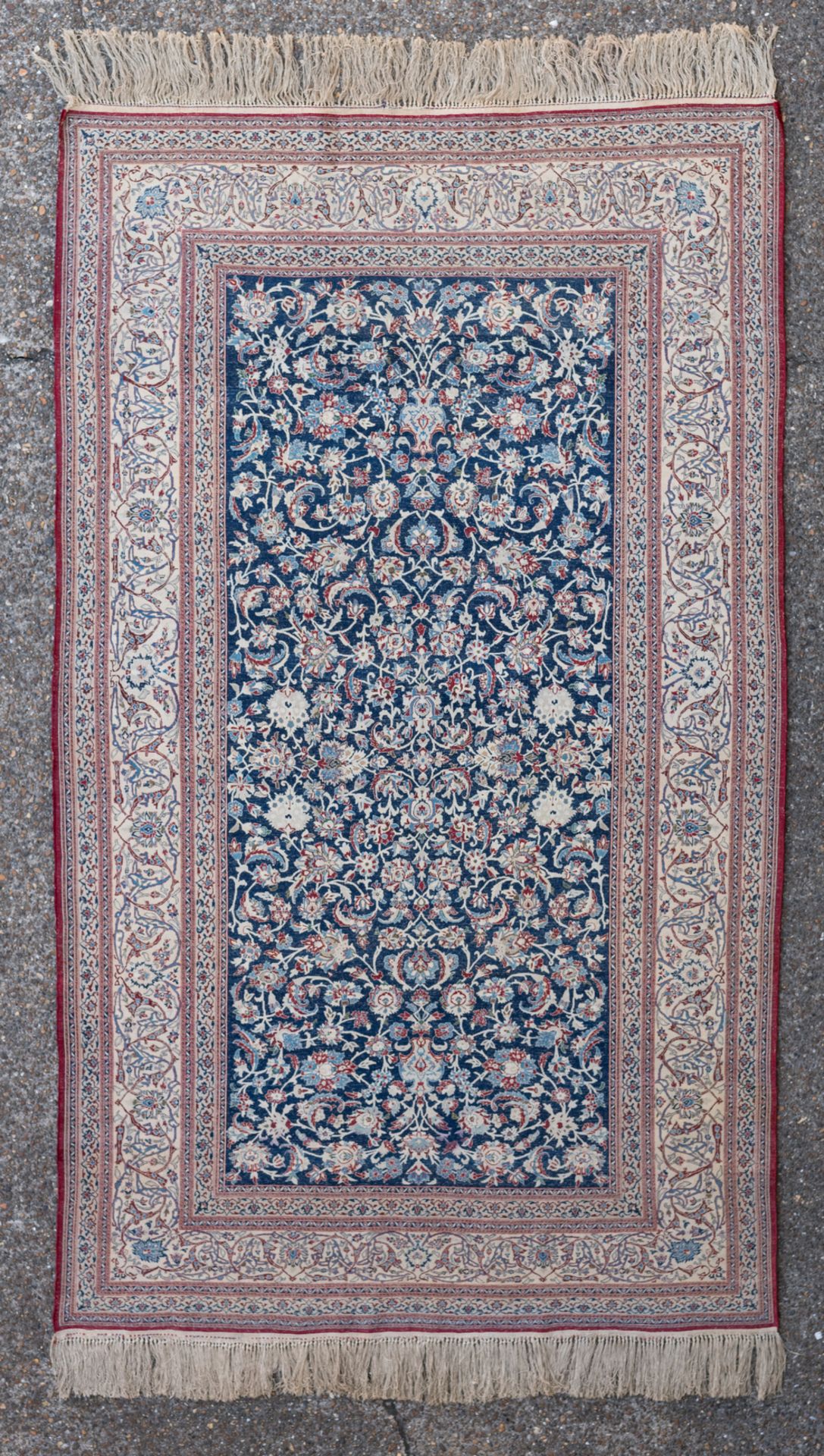 A fine Oriental floral decorated silk rug, 159 x 276 cm - Image 2 of 3