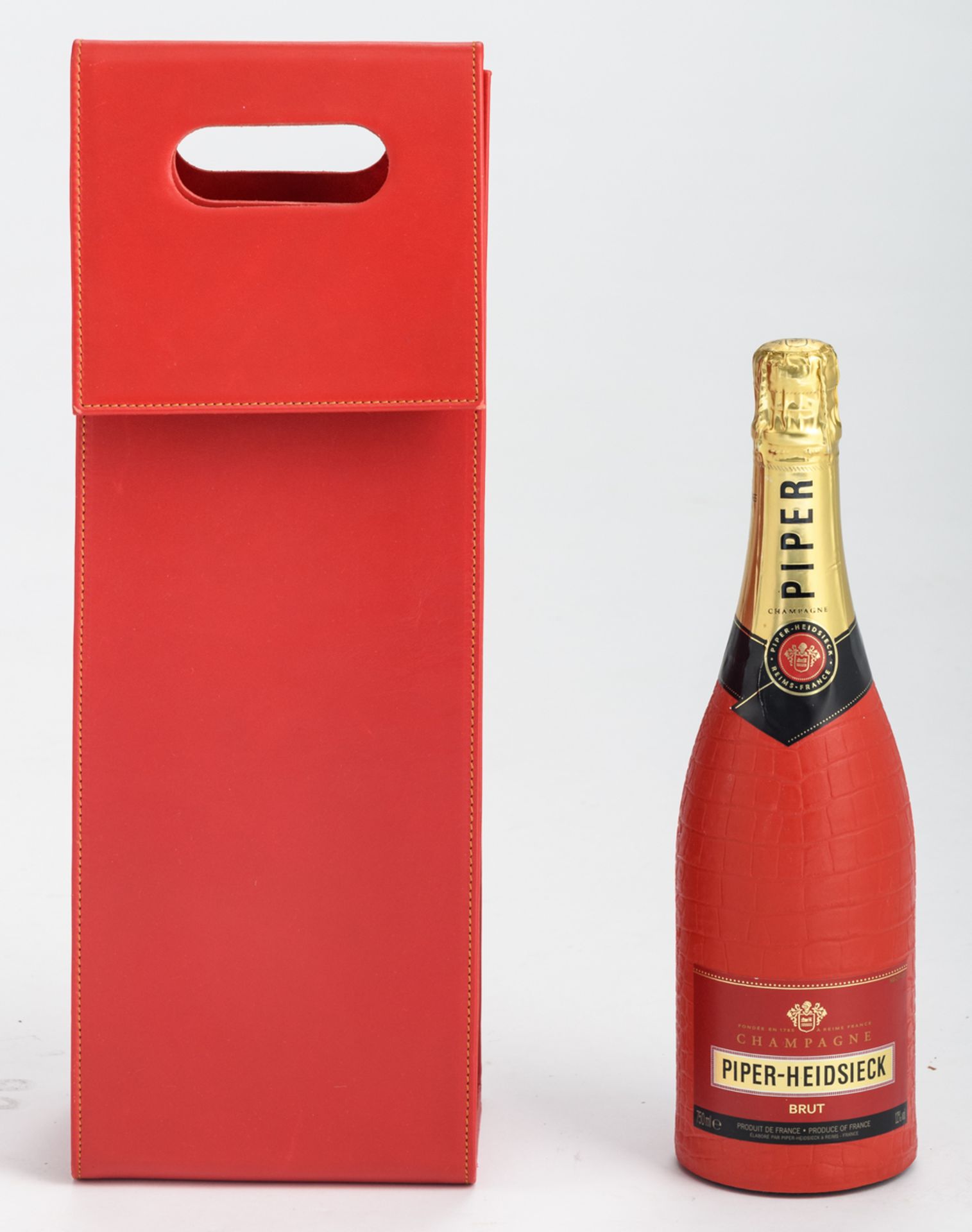 An important lot of collector's items of Piper-Heidsick champagne among which boxes 'rare' - Image 15 of 39