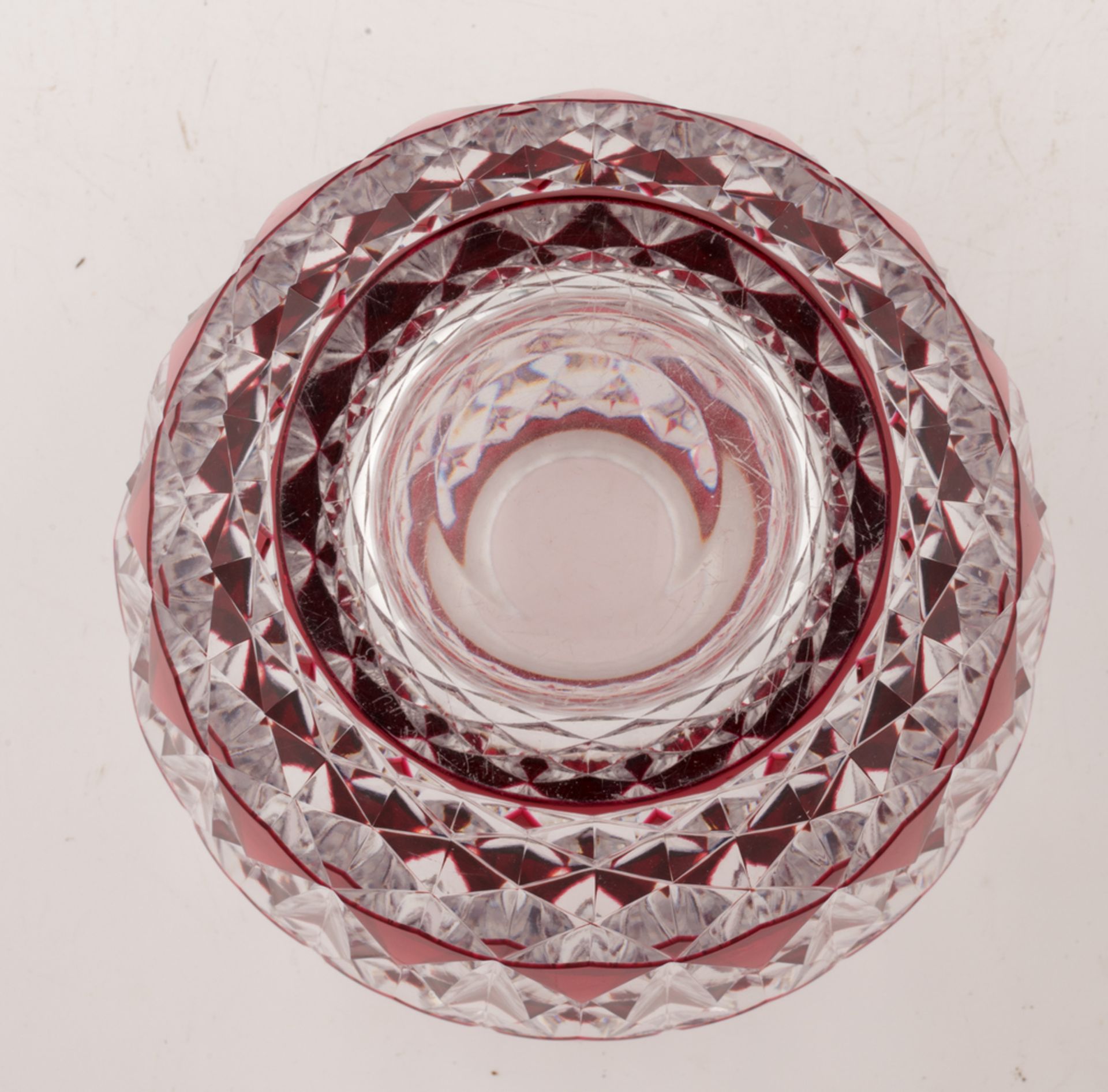 A Val-Saint-Lambert ruby overlay crystal vase, H 24,5 cm - Image 6 of 7