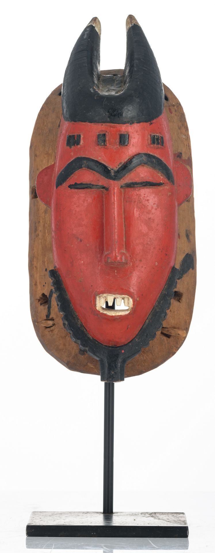 A traditional polychrome decorated African wooden mask, Guro - Ivory Coast, H 36 cm - Bild 2 aus 7