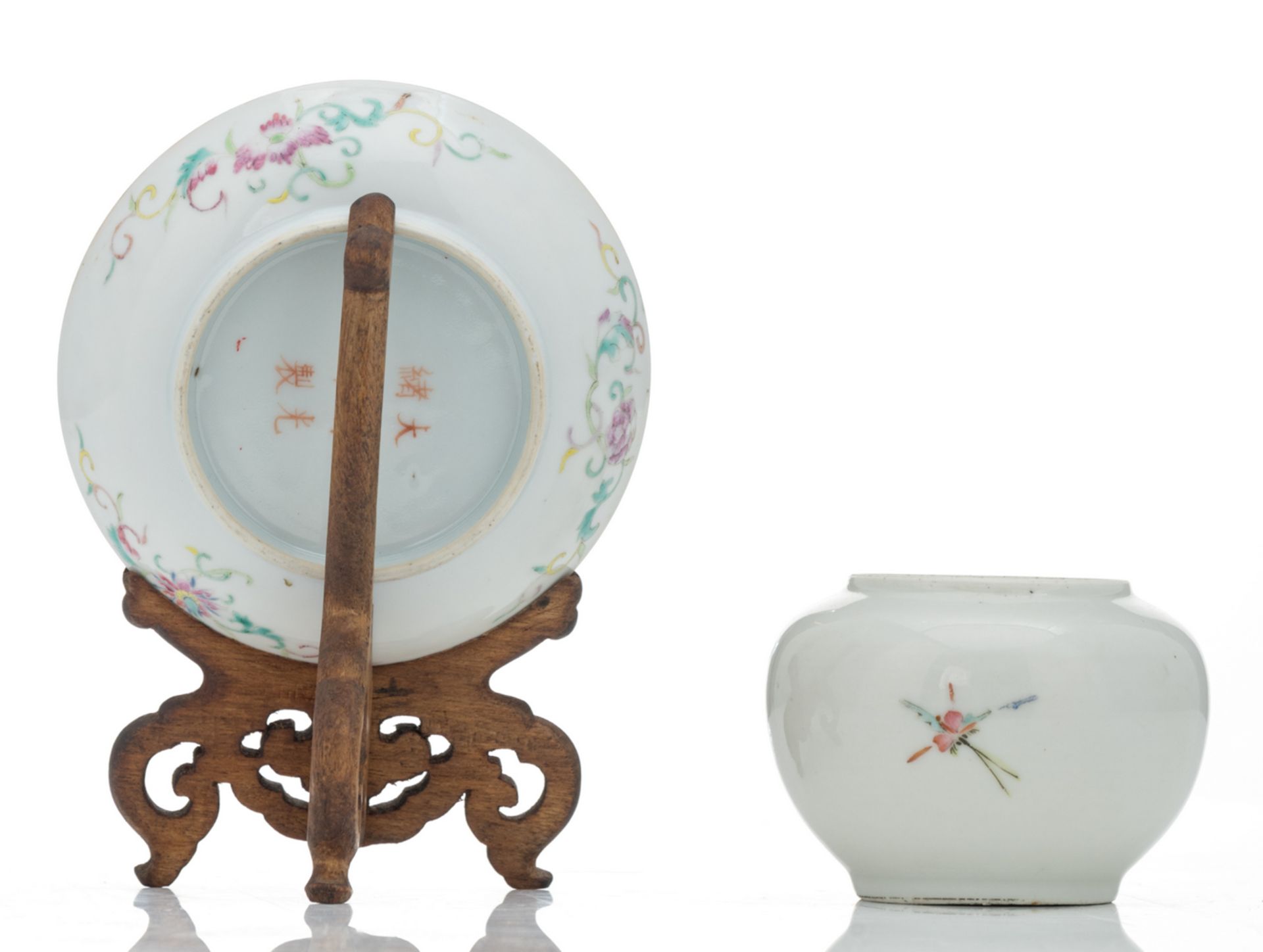 Two Chinese famille rose floral decorated dishes, one dish on a matching wooden stand, and a ditto - Image 4 of 7