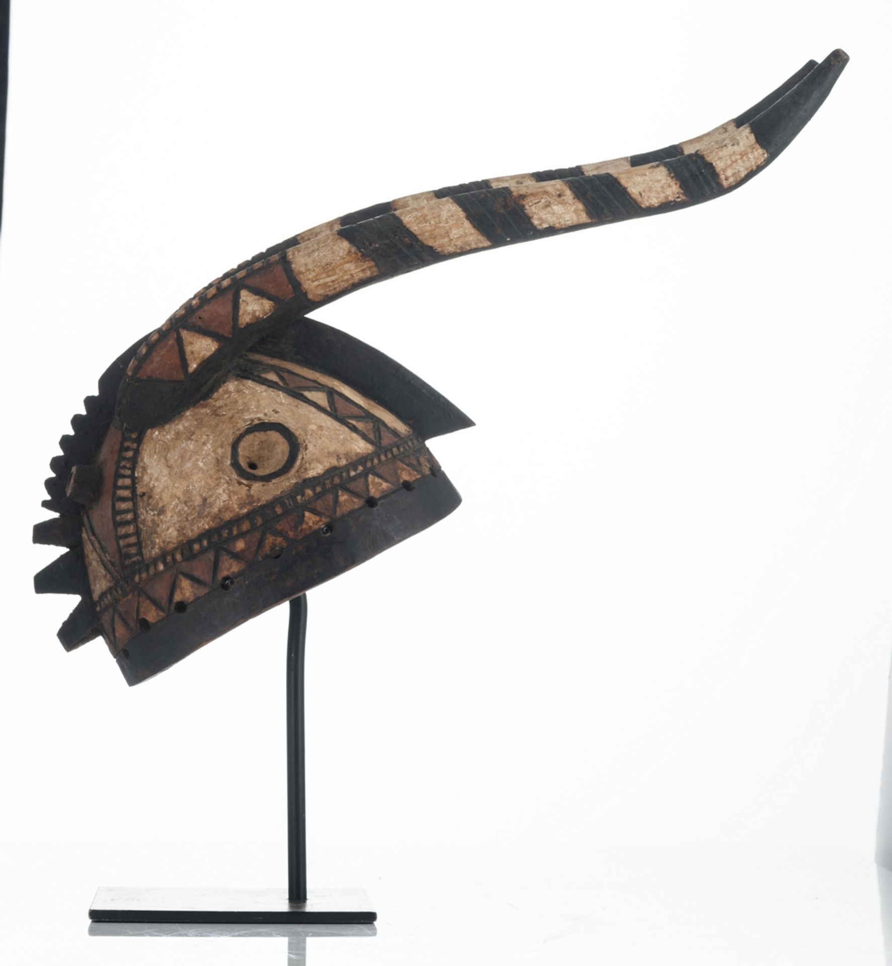 A traditional polychrome decorated African wooden Sukomse helmet mask, Mossi - Burkina Faso, H 17 - Bild 4 aus 8