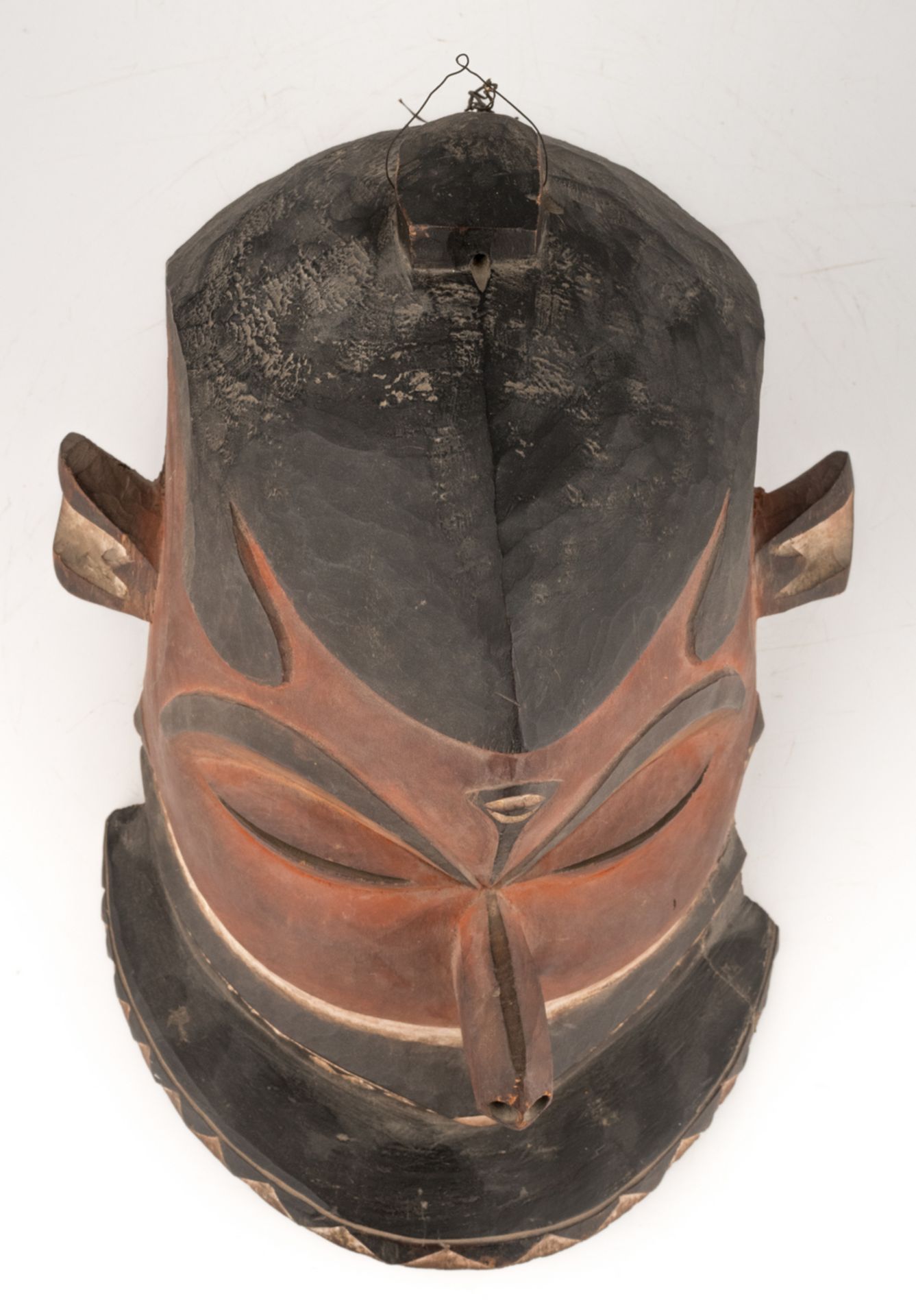 A traditional African polychrome decorated wooden mask, Pende - Congo, H 31,5 cm - Bild 6 aus 7