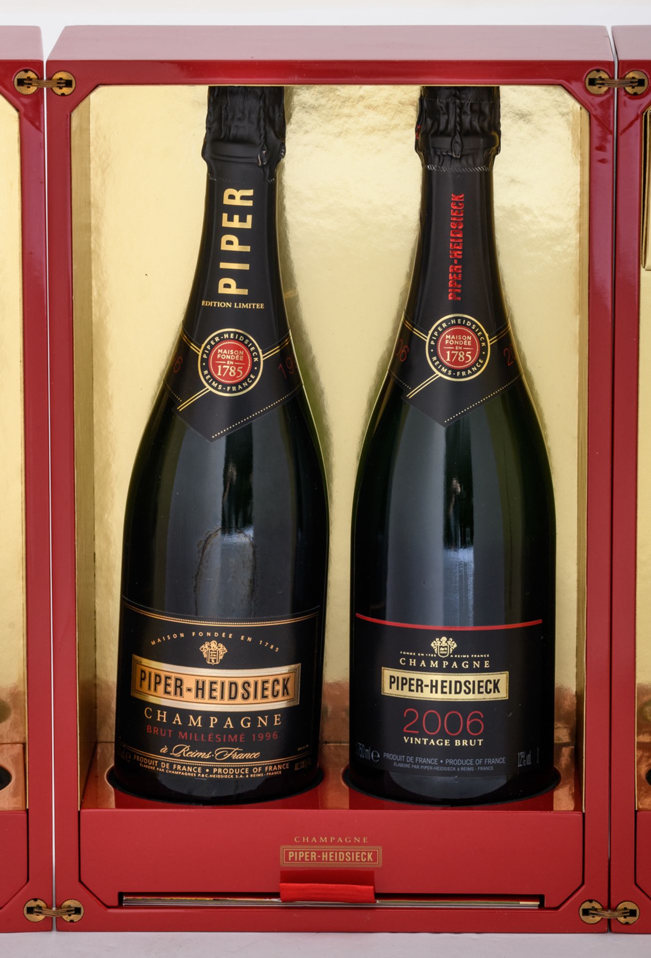 An important lot of collector's items of Piper-Heidsick champagne among which boxes 'rare' - Image 17 of 39