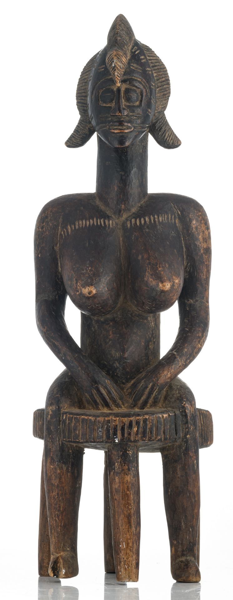 An African wooden sculpture depicting a seated female figure, Bambara - Mali, H 66 cm - Bild 2 aus 9