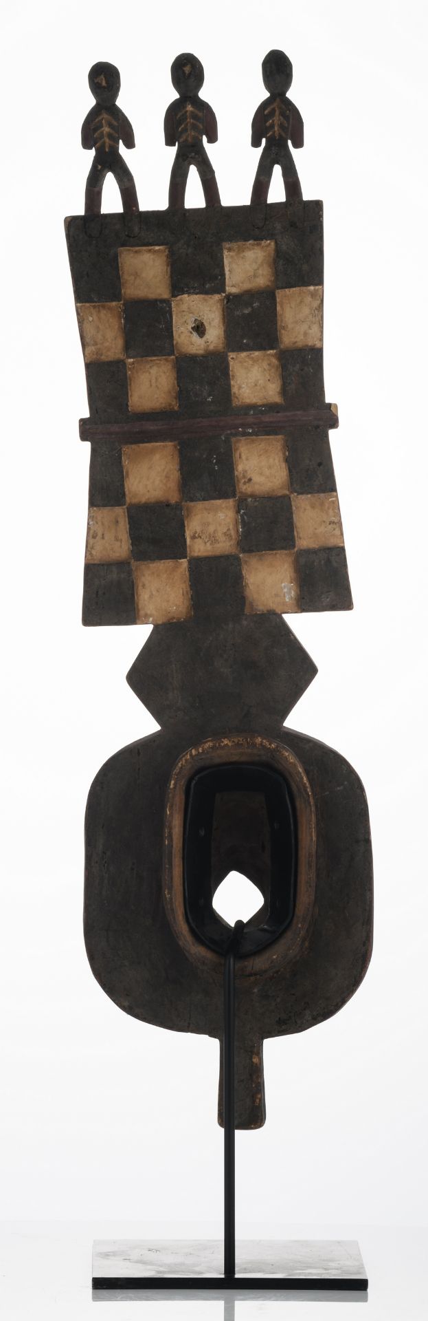 A traditional polychrome decorated African wooden nwantantay plank mask, Bwa - Burkina Faso, H 118 - Bild 4 aus 5