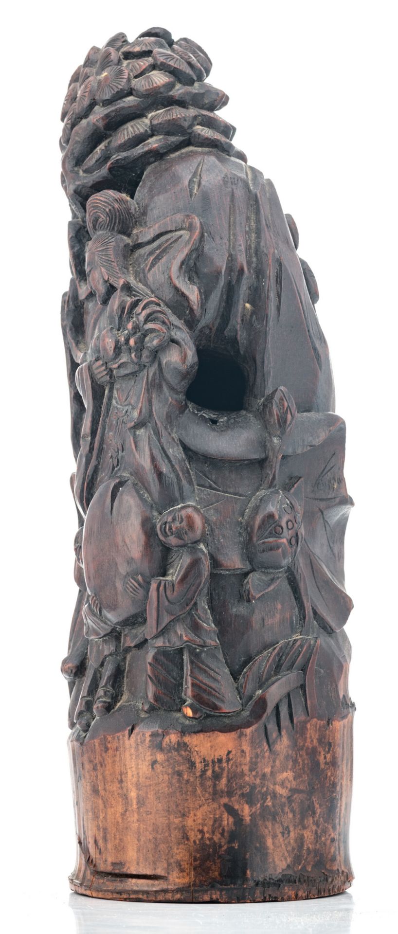 A Chinese bamboo sculpture, depicting the figures of Shou Xing, a Guanyin and some servants, H 40 cm - Image 4 of 6