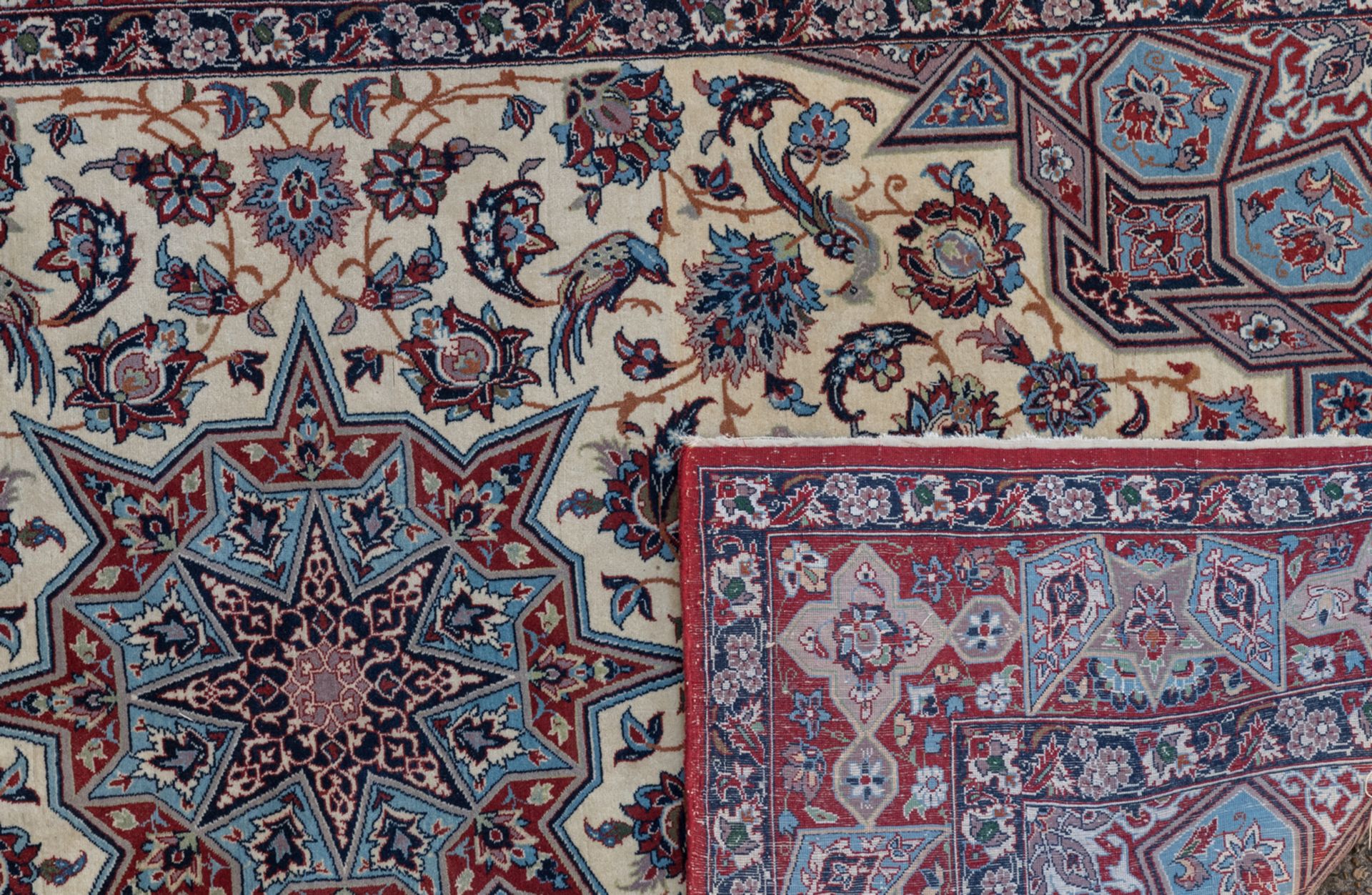 An Oriental silk carpet with floral and geometric motifs, Isfahan, 100 x 158 cm - Image 3 of 3