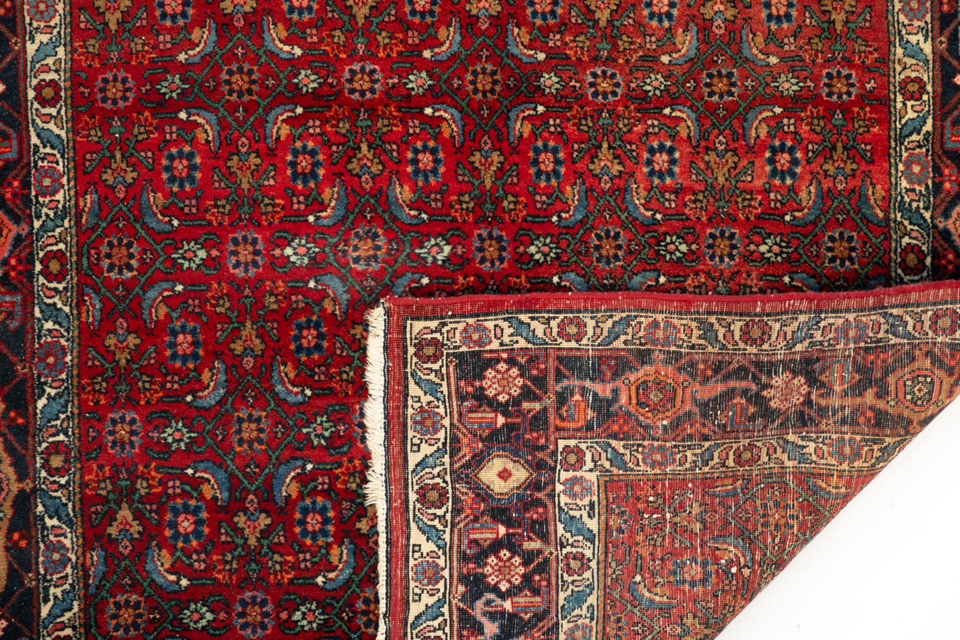 An Oriental carpet, wool on cotton, Bidjar, 132 x 204 cm; added a ditto carpet, Sarough, 136 x 208 - Image 4 of 5