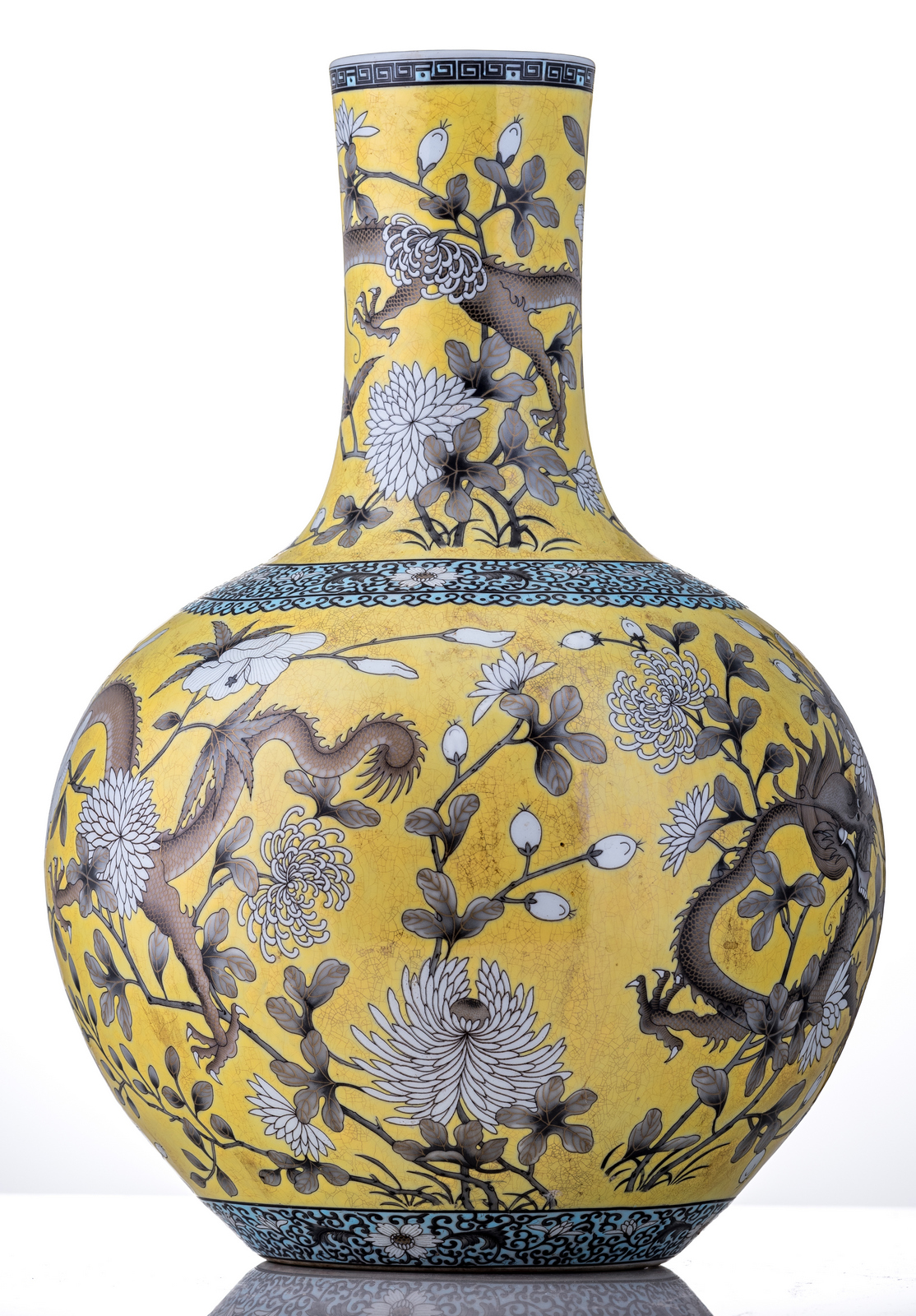 A Chinese yellow ground polychrome dragon decorated bottle vase, marked, H 47,5 cm - Image 5 of 7