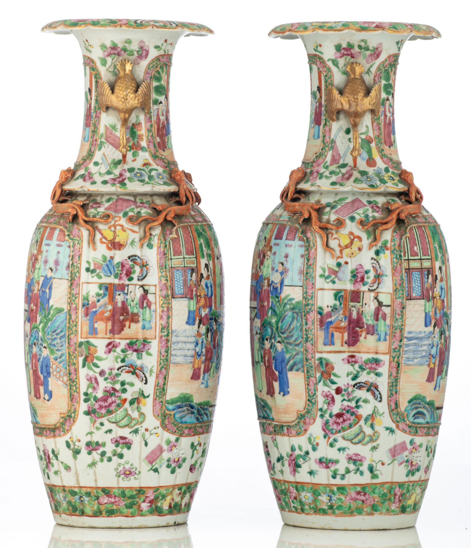 A pair of Chinese famille rose and dragon relief decorated Canton vases, the roundels with court - Bild 2 aus 6