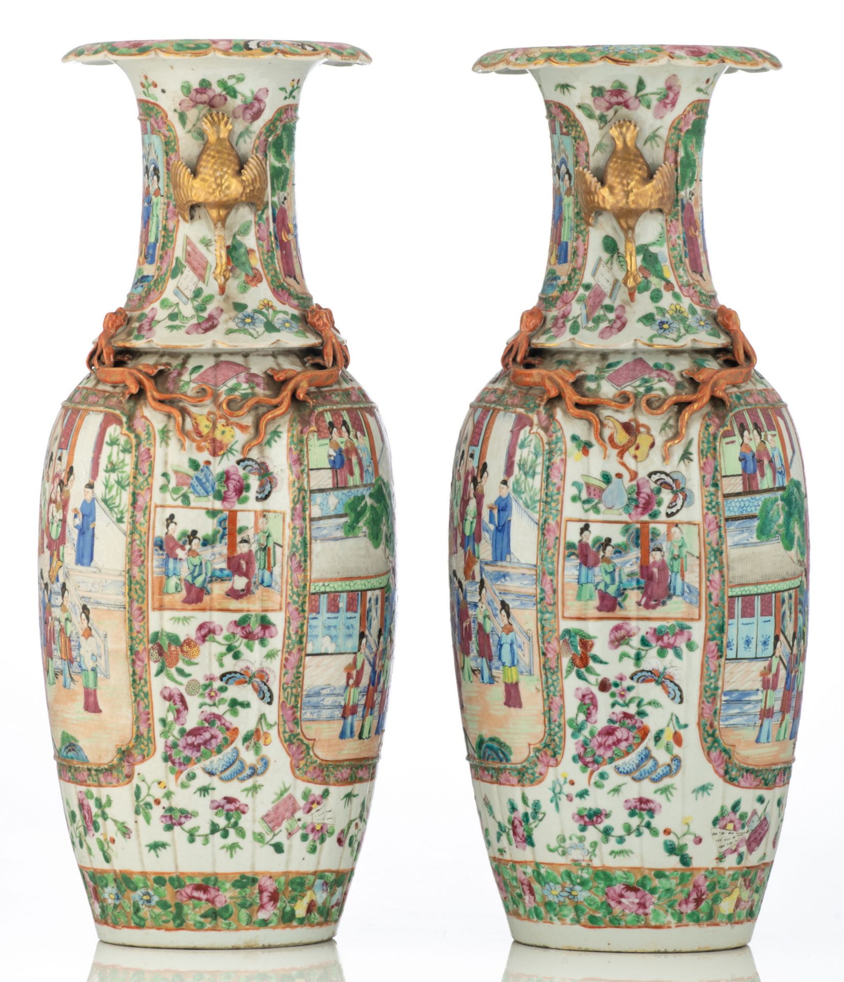 A pair of Chinese famille rose and dragon relief decorated Canton vases, the roundels with court - Bild 4 aus 6