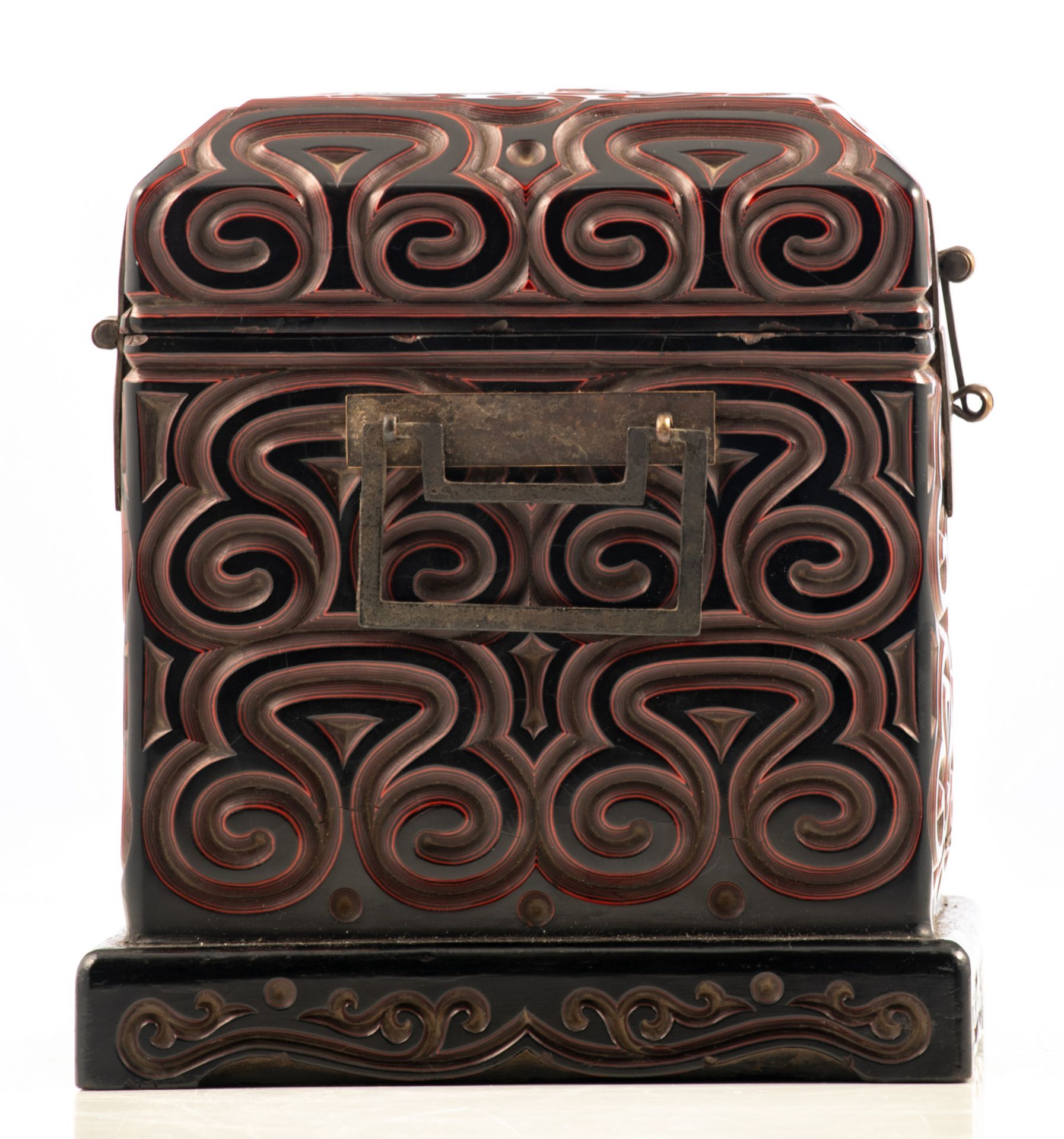 A rare Chinese carved black and cinnabar lacquer seal chest, decorated with pommels, with - Bild 5 aus 8