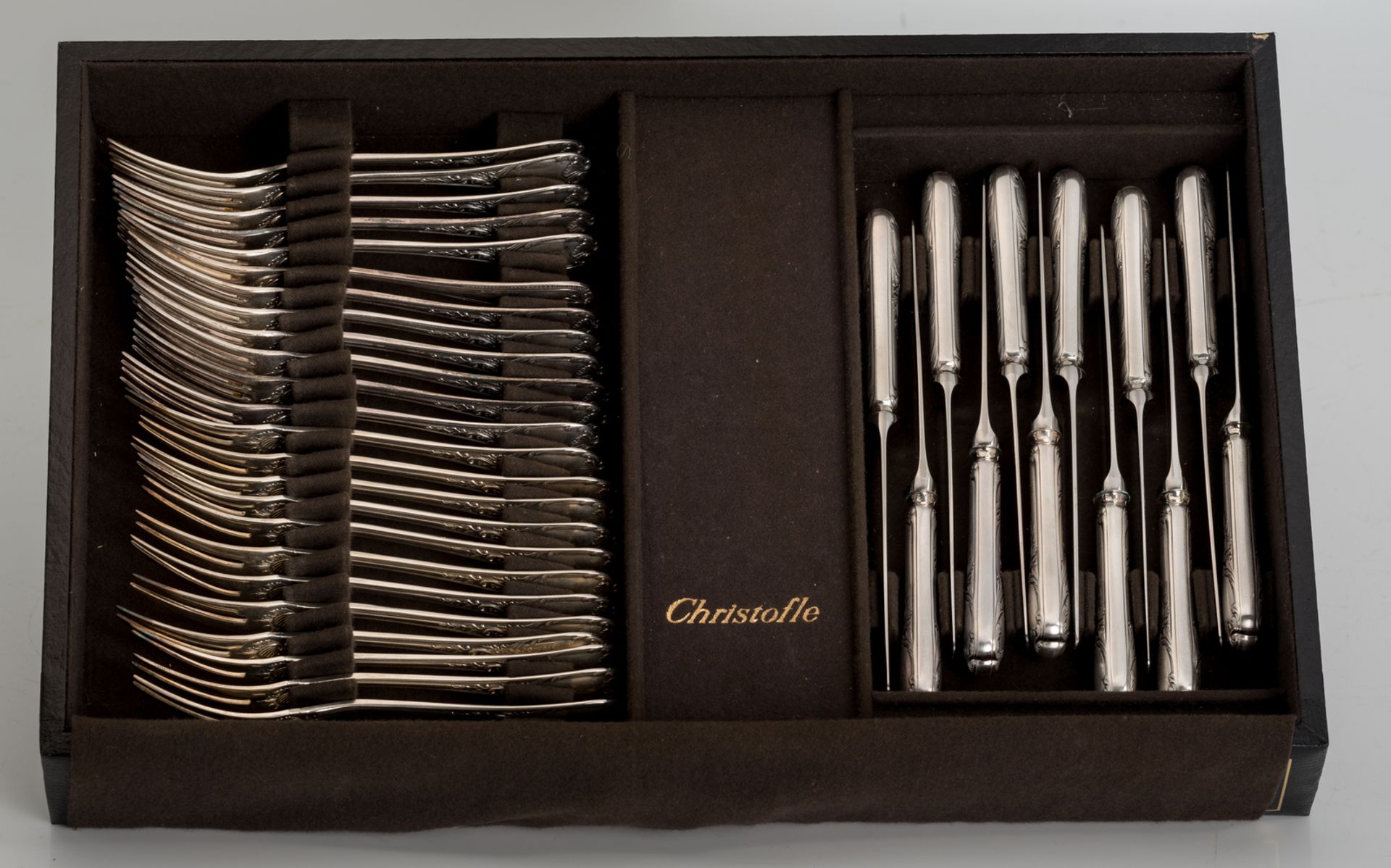 A twelve persons silver plated cutlery set by Christofle - France, rococo model, in its original - Image 4 of 6