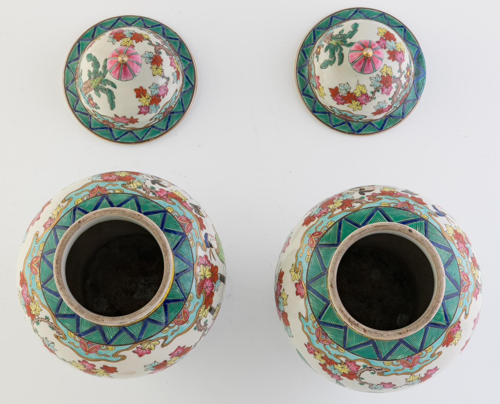 A pair of polychrome vases and covers, decorated with chinoiseries, marked, H 37,5 cm - Image 5 of 6