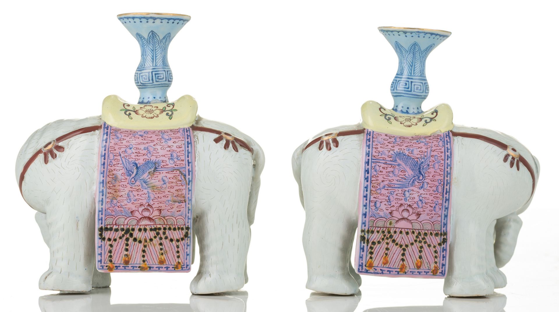 A pair of Chinese polychrome decorated elephant shaped stick holders, H 13 cm - Bild 4 aus 8